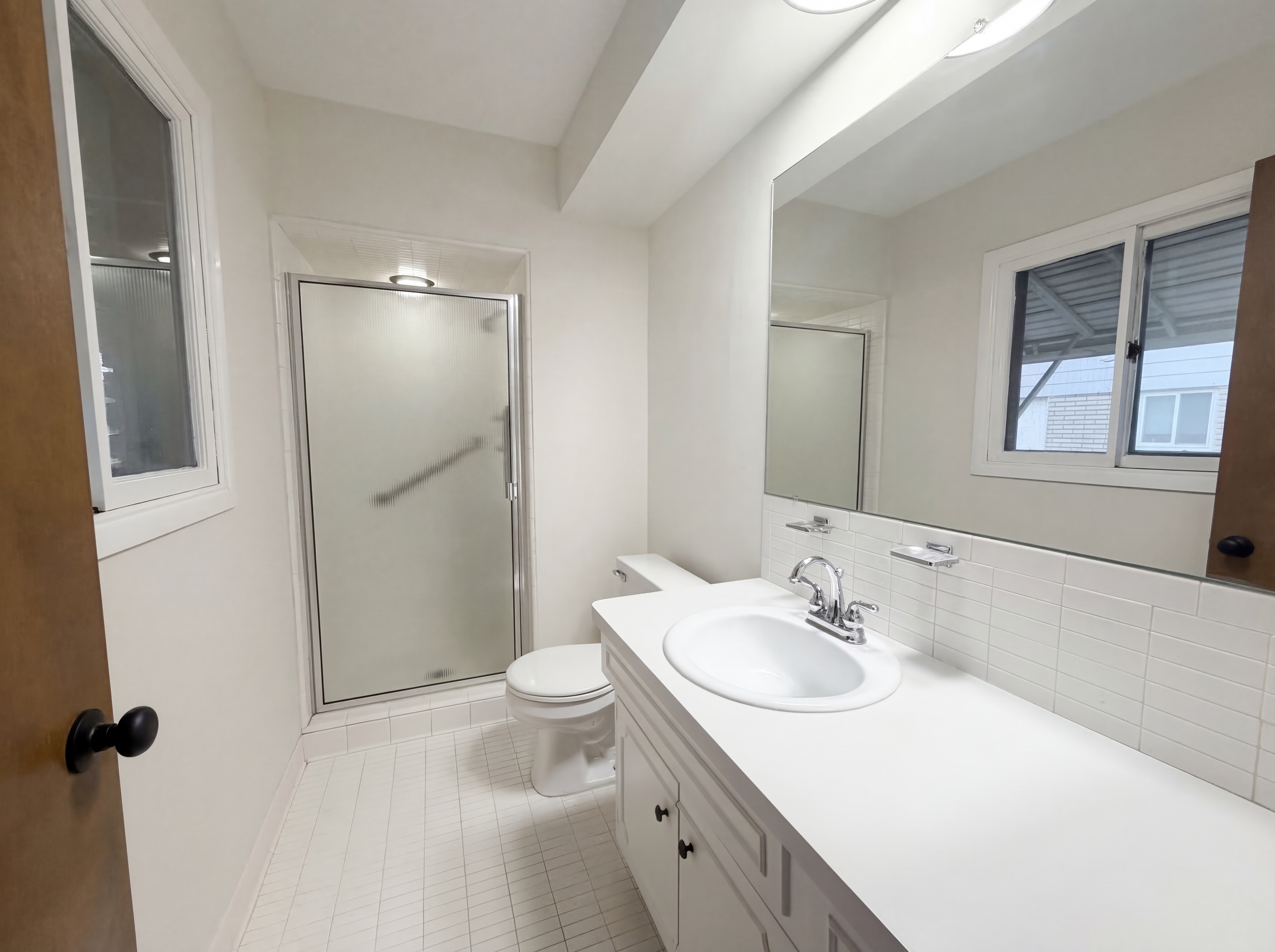 Photo 6 of 18 of 29467 Leemoor Dr, Southfield, MI