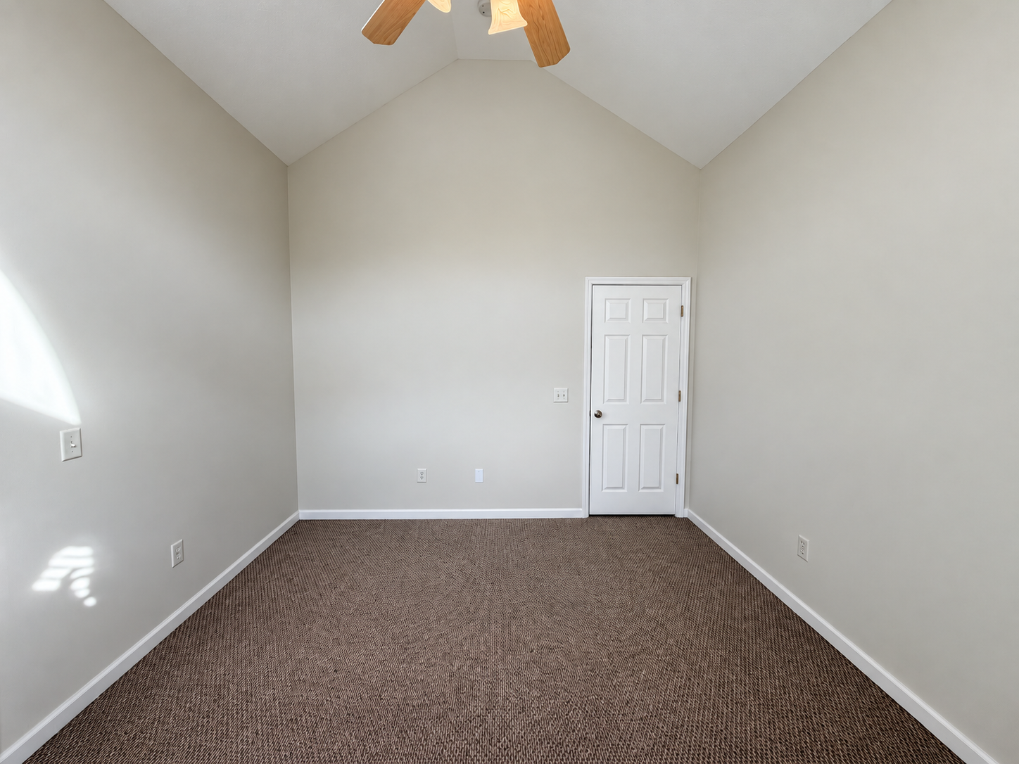 Photo 15 of 26 of 6937 Bucksland Dr, Ooltewah, TN