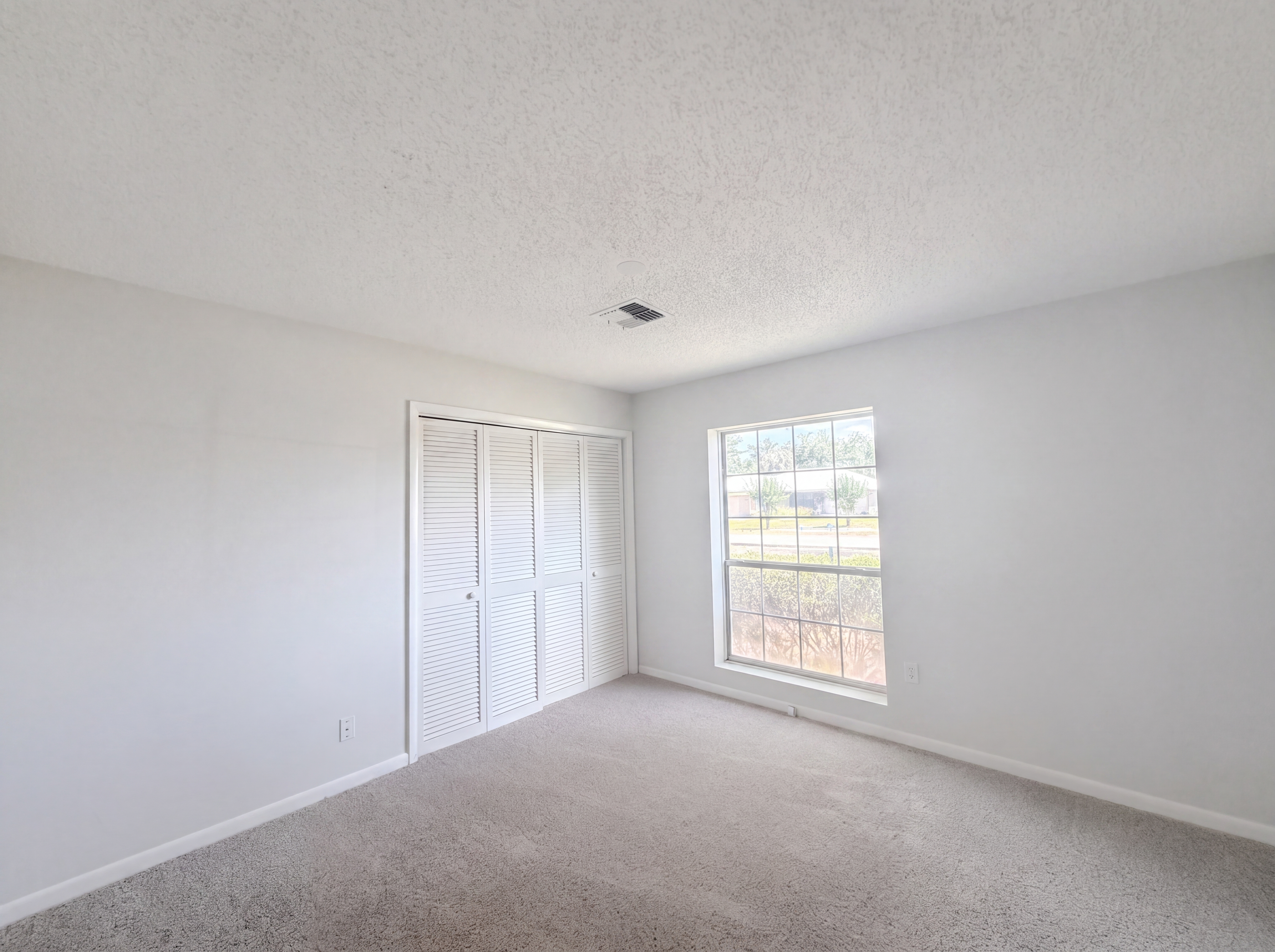 Photo 8 of 19 of 613 4th St NE, Fort Meade, FL
