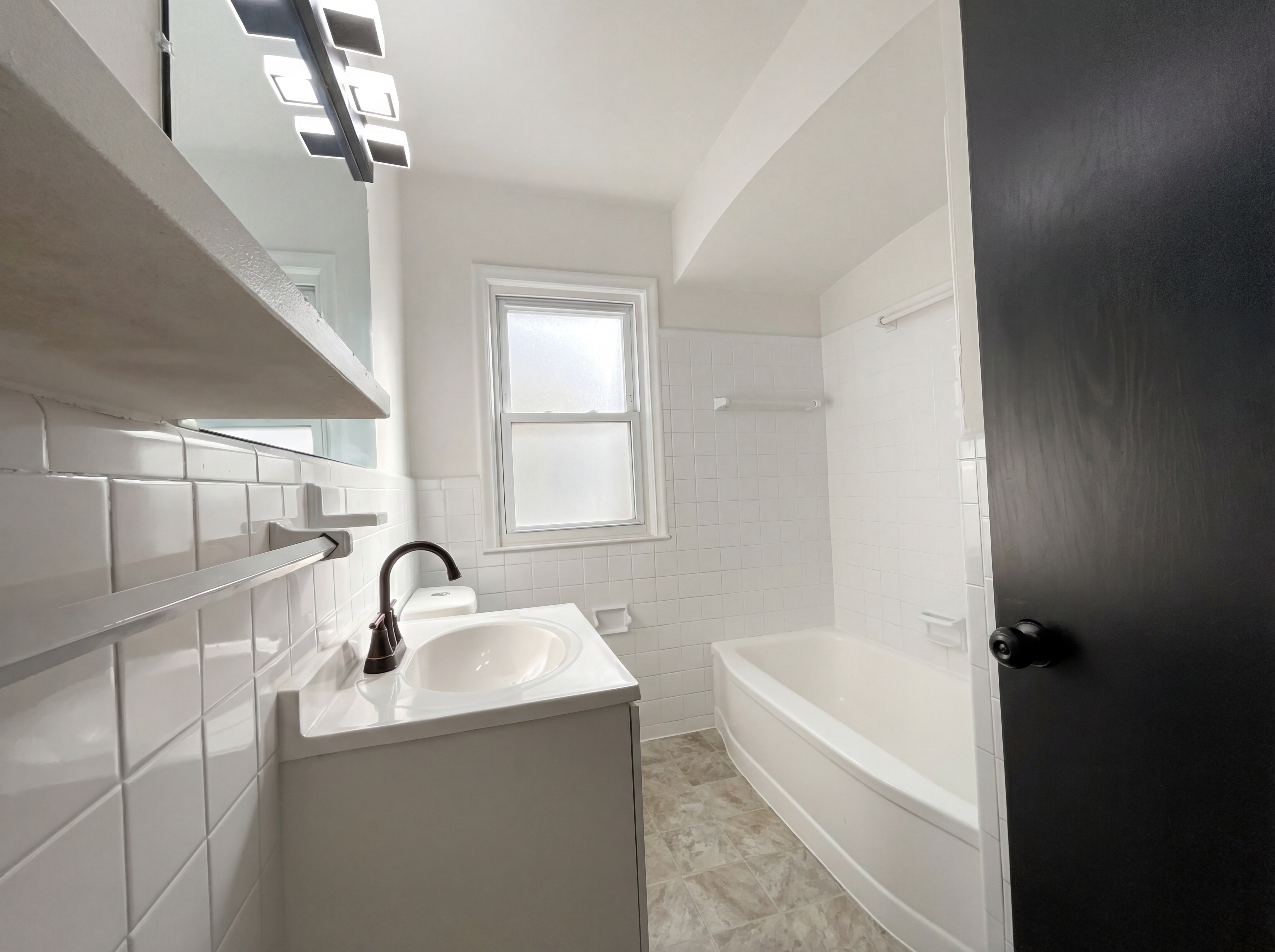 Photo 8 of 16 of 24610 Parklawn St, Oak Park, MI