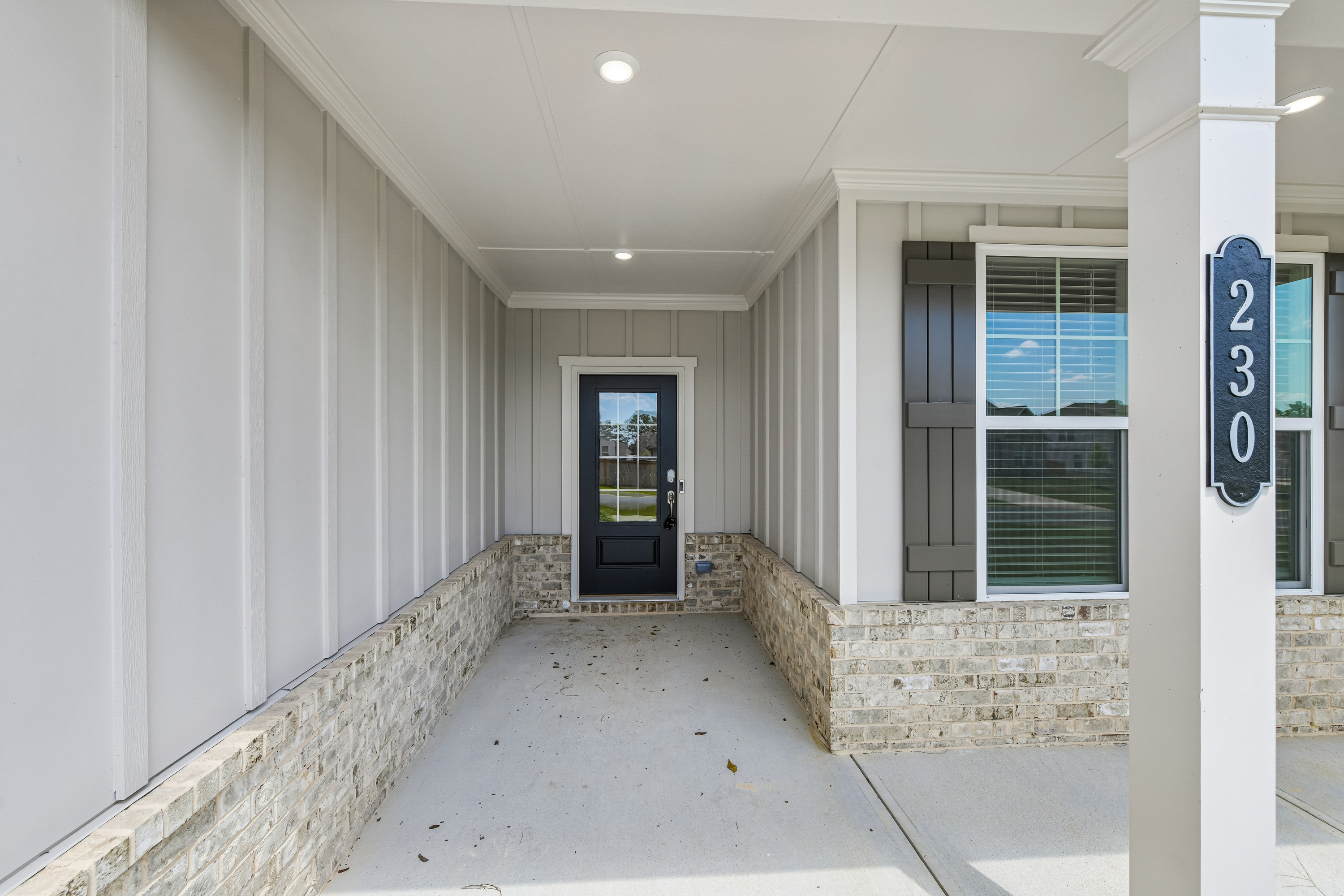 Photo 11 of 36 of 230 Flat Shoal Dr, Bonaire, GA