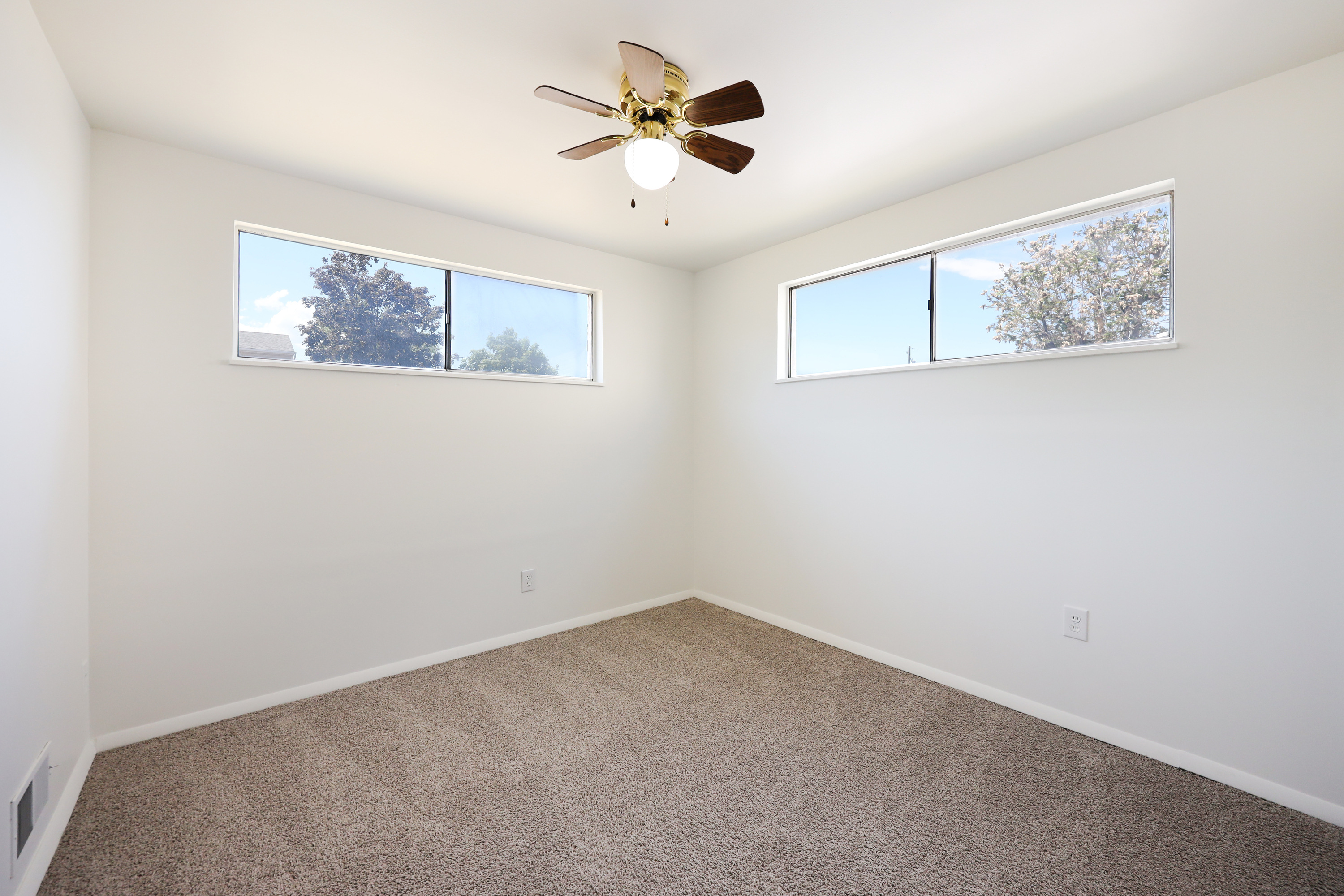 Photo 13 of 20 of 259 Sage Creek Cir, Springville, UT