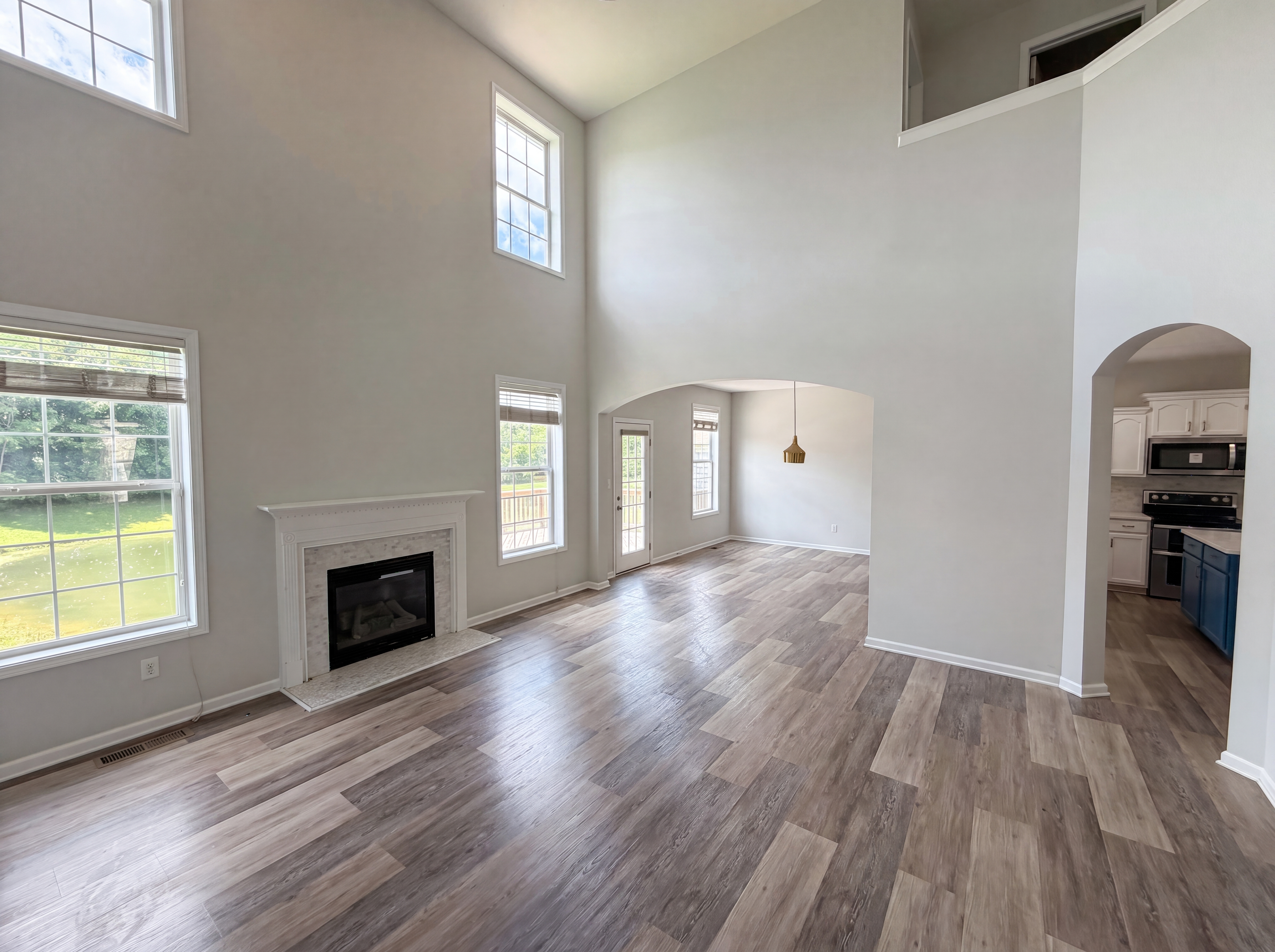 Photo 6 of 43 of 7212 Maple Bluff Pl, Indianapolis, IN