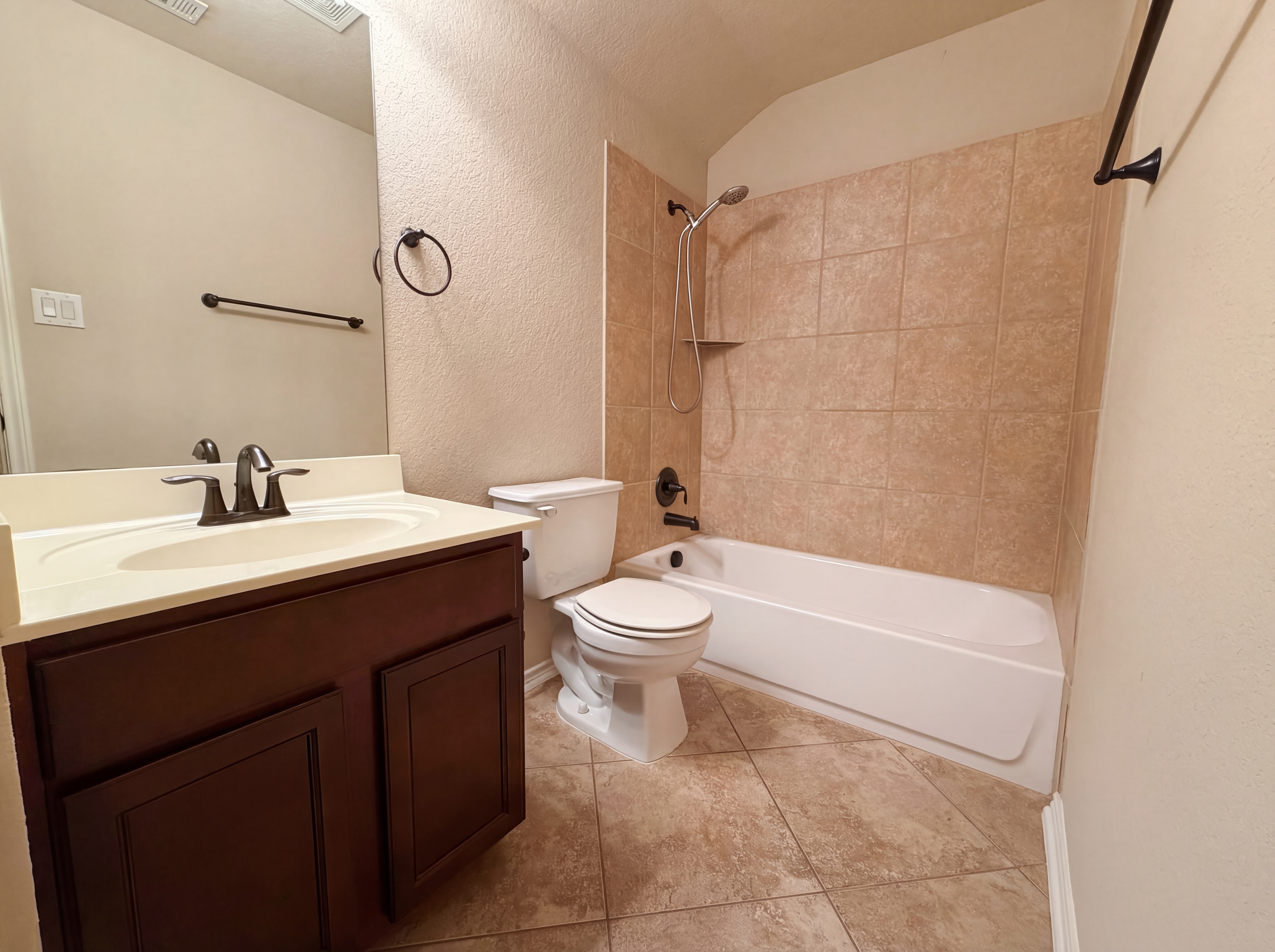 Photo 19 of 22 of 6941 Laura Hts, Schertz, TX