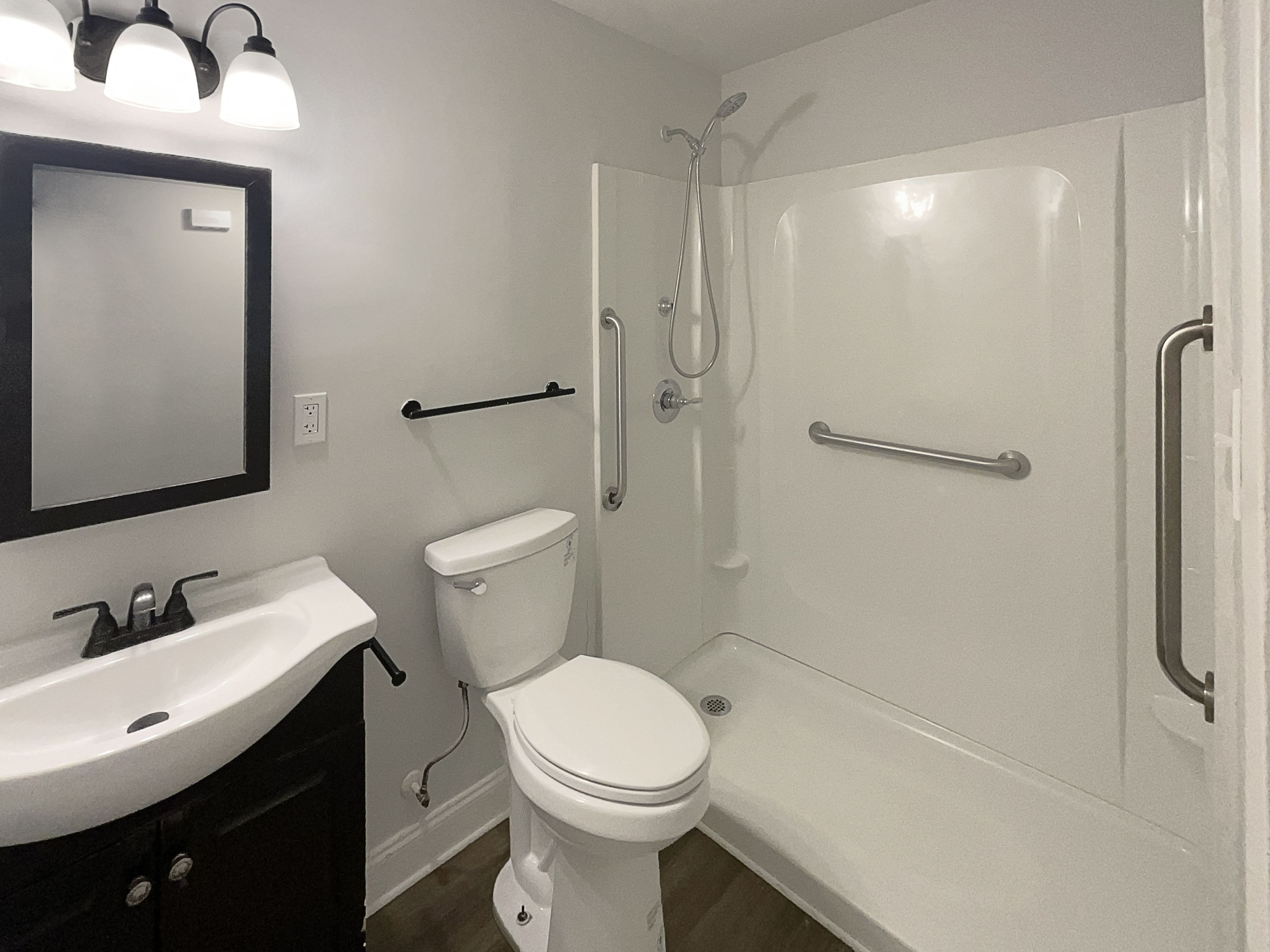 Photo 10 of 17 of 4043 Larkspur Pl, Winston Salem, NC