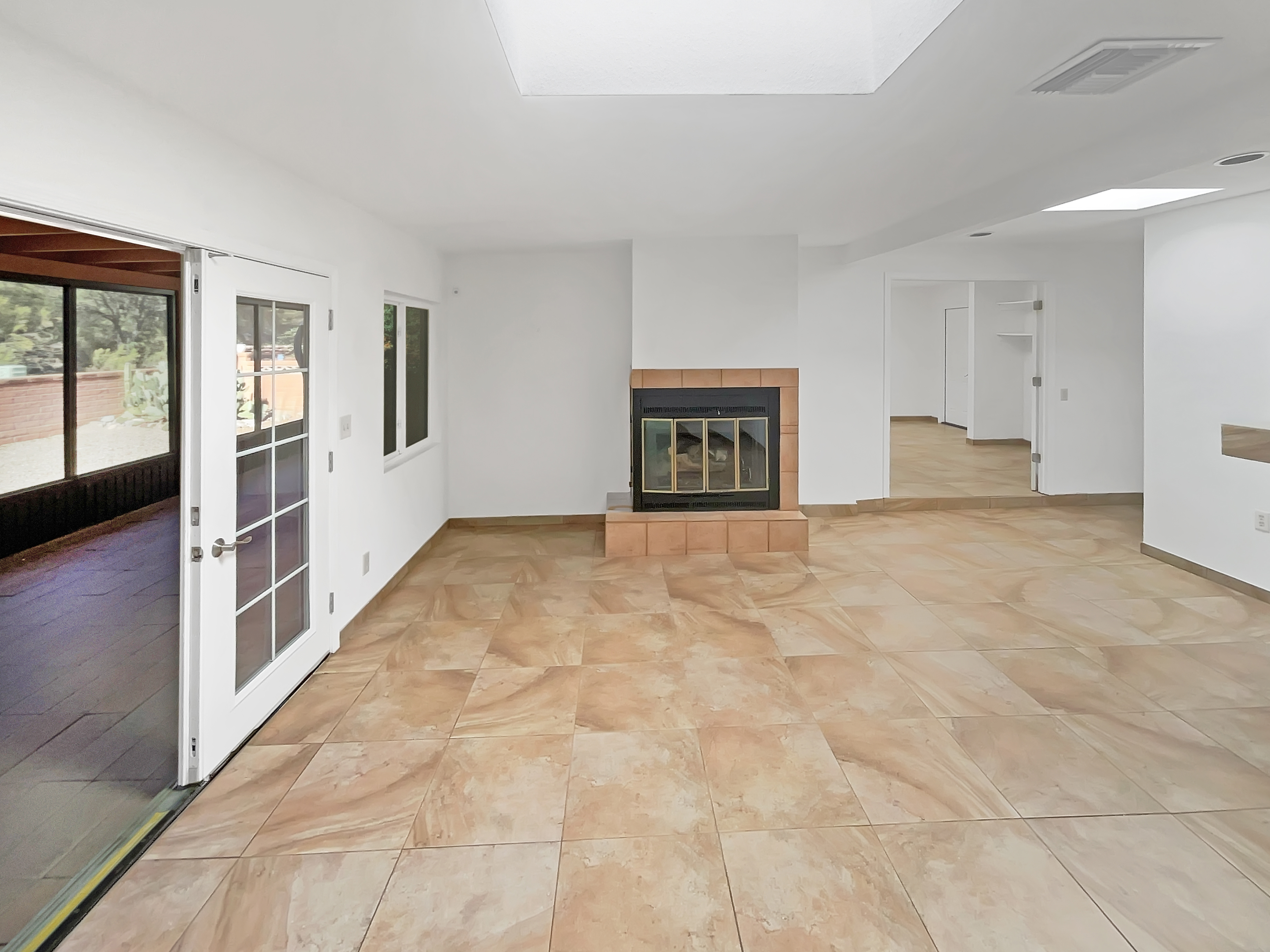 Photo 3 of 20 of 2016 S San Vincent Dr, Green Valley, AZ