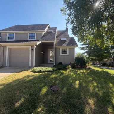 Property photo 1 of 10002 W 86th St