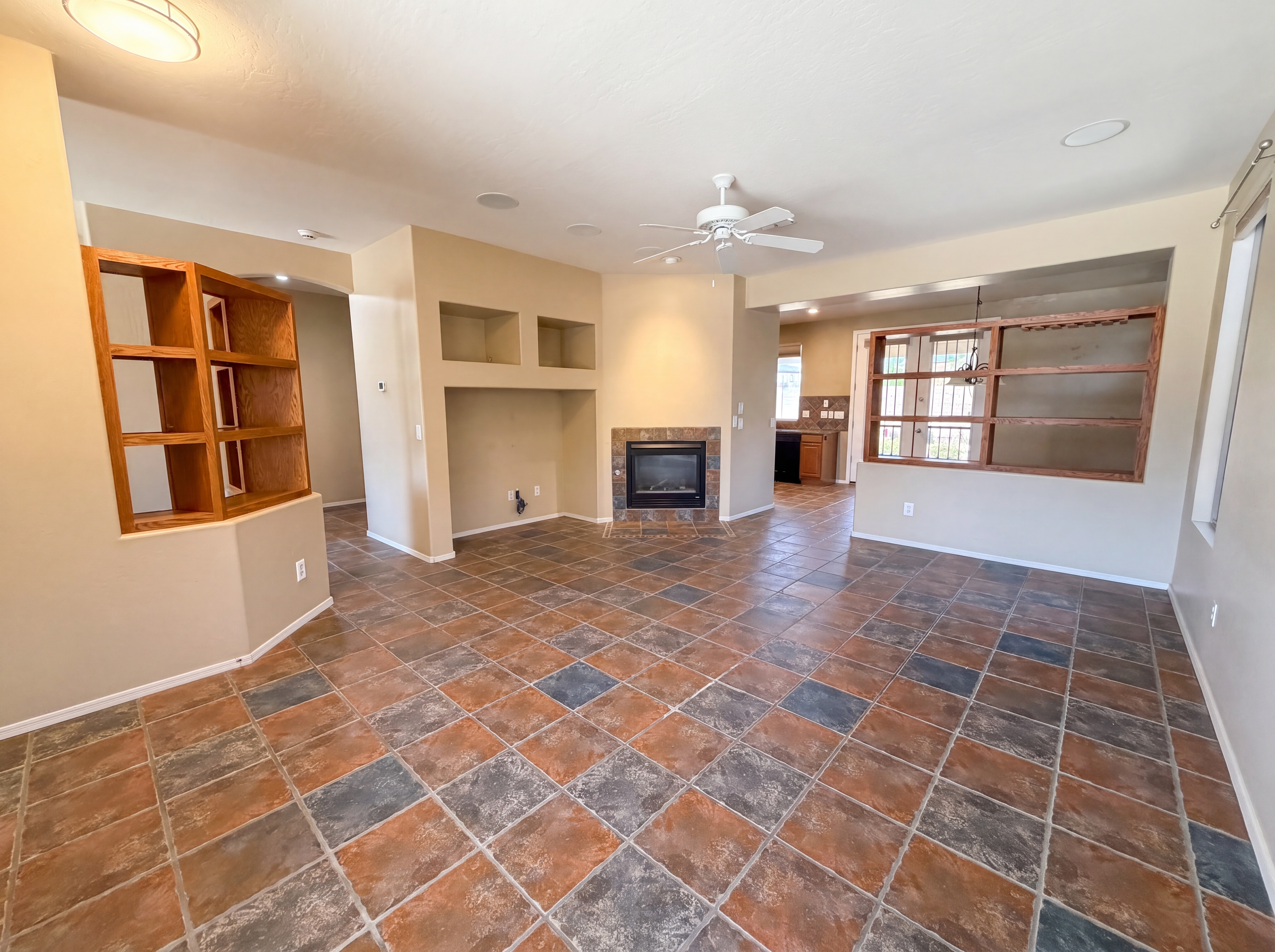 Photo 3 of 25 of 17530 W Cardinal Dr, Goodyear, AZ