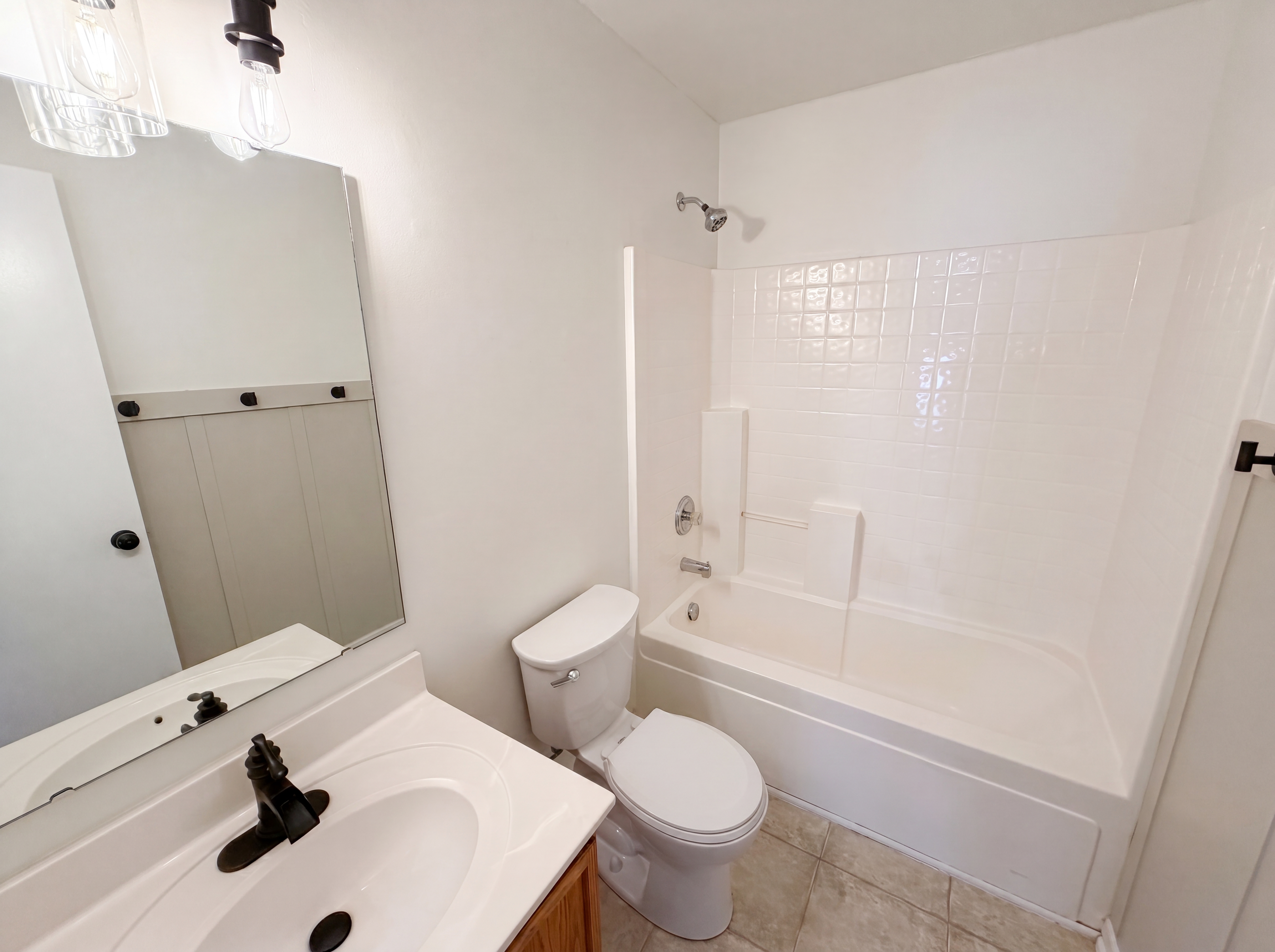 Photo 13 of 21 of 6121 Linda Vista Ln, Charlotte, NC