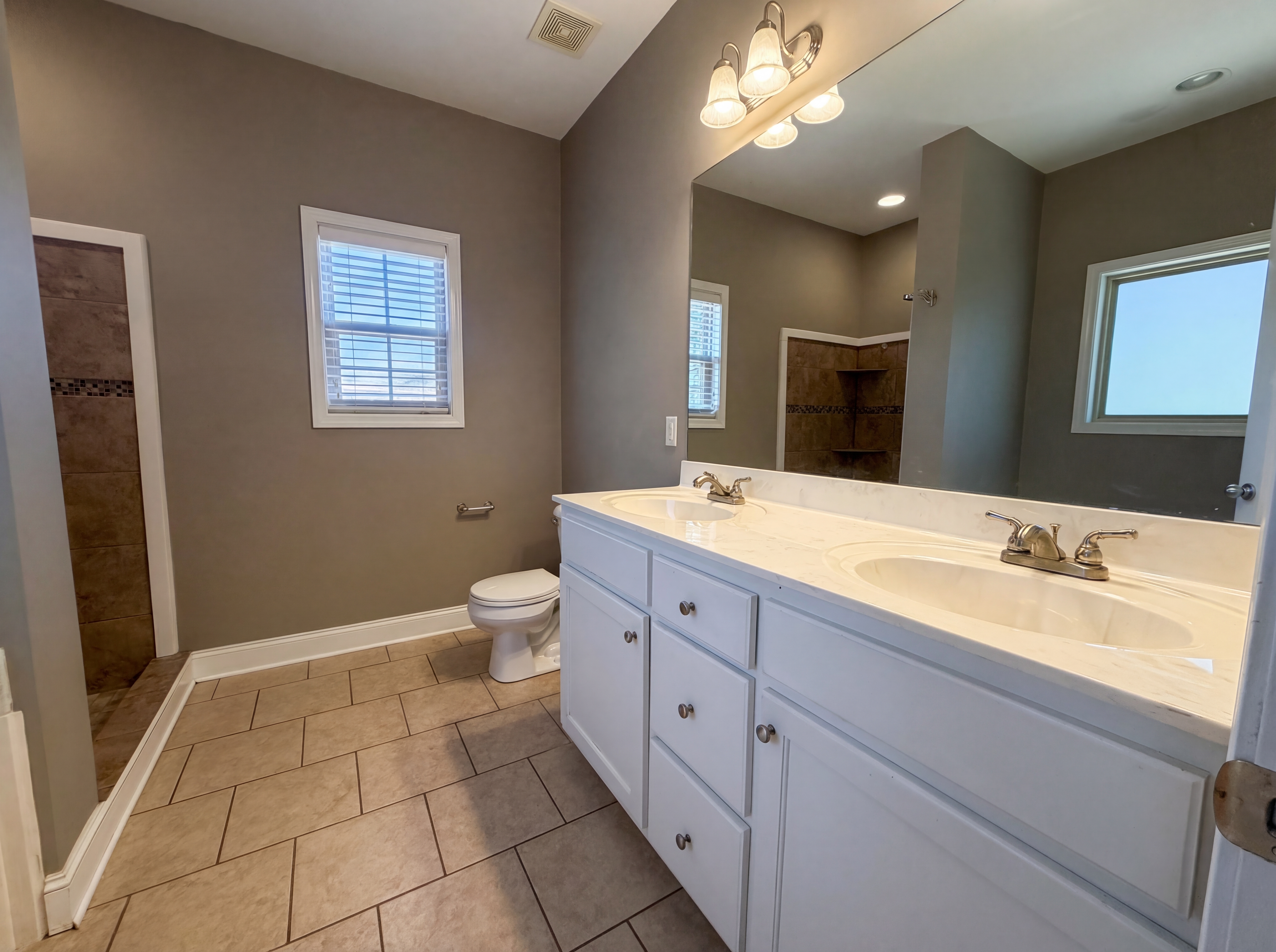 Photo 11 of 18 of 4170 Hathaway Ln, Mount Olive, AL