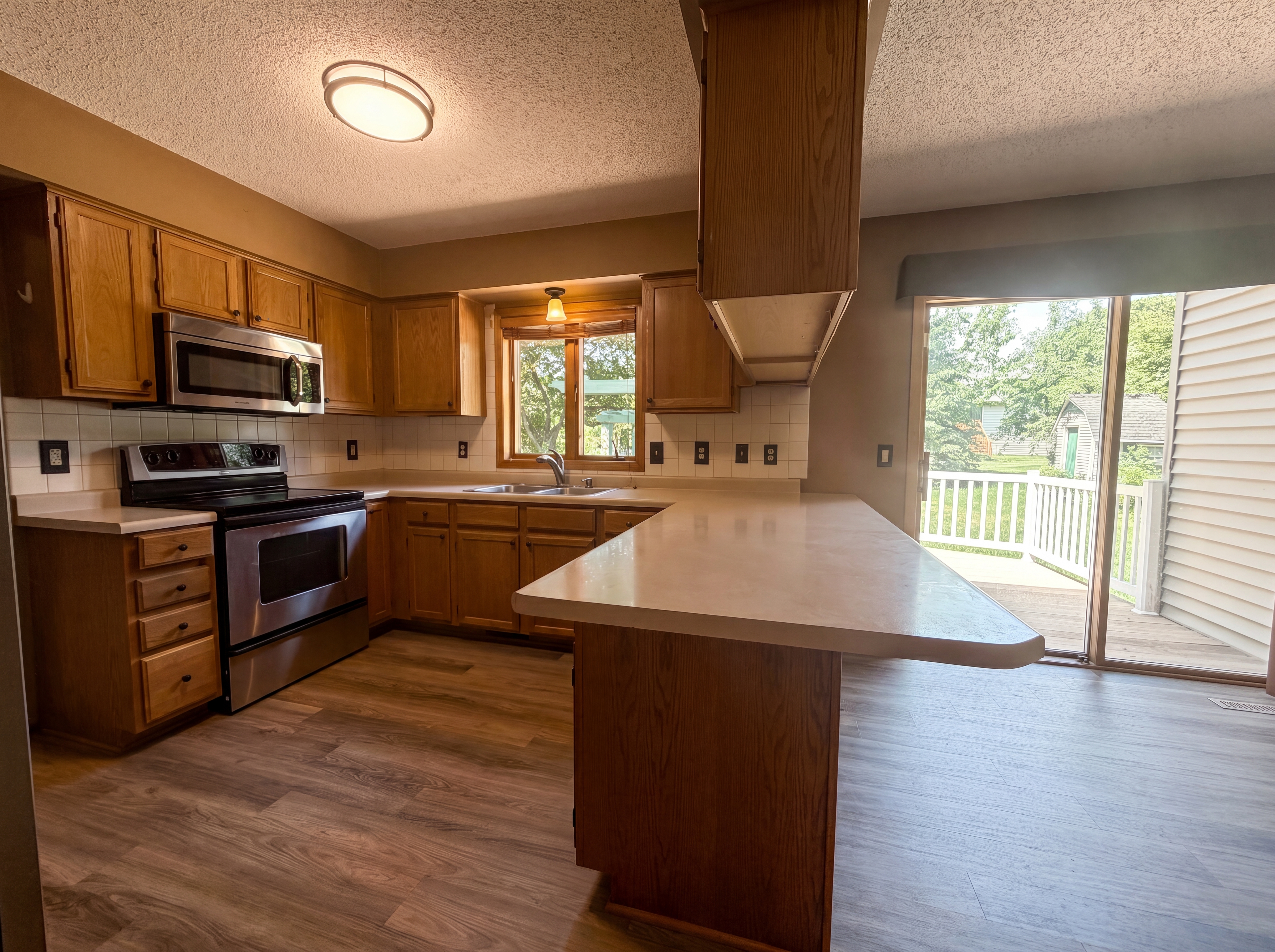 Photo 2 of 26 of 9394 71st Bay S, Cottage Grove, MN