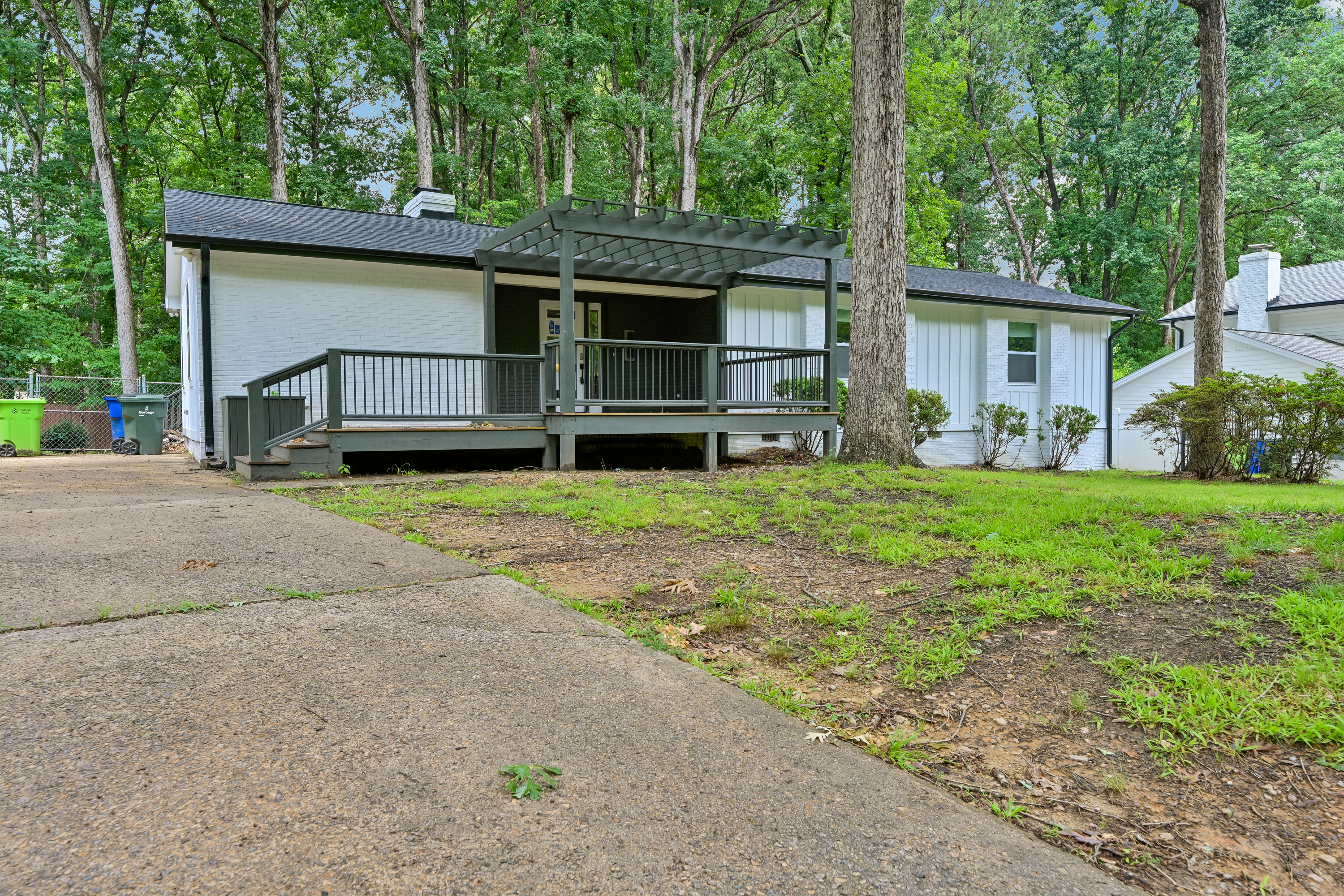 Photo 21 of 36 of 6625 Suburban Dr, Raleigh, NC