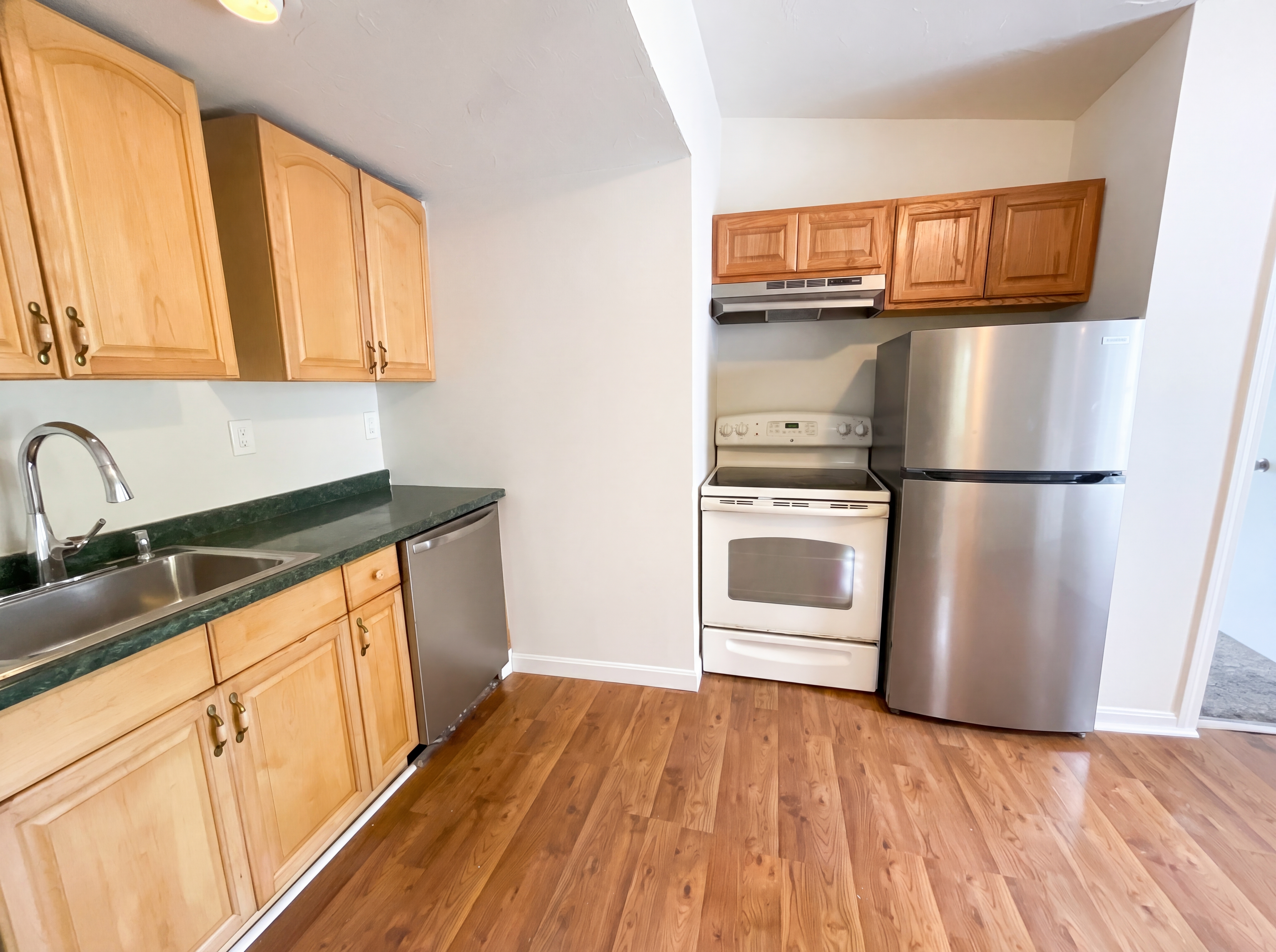 Photo 8 of 22 of 361 Tremont St, Taunton, MA