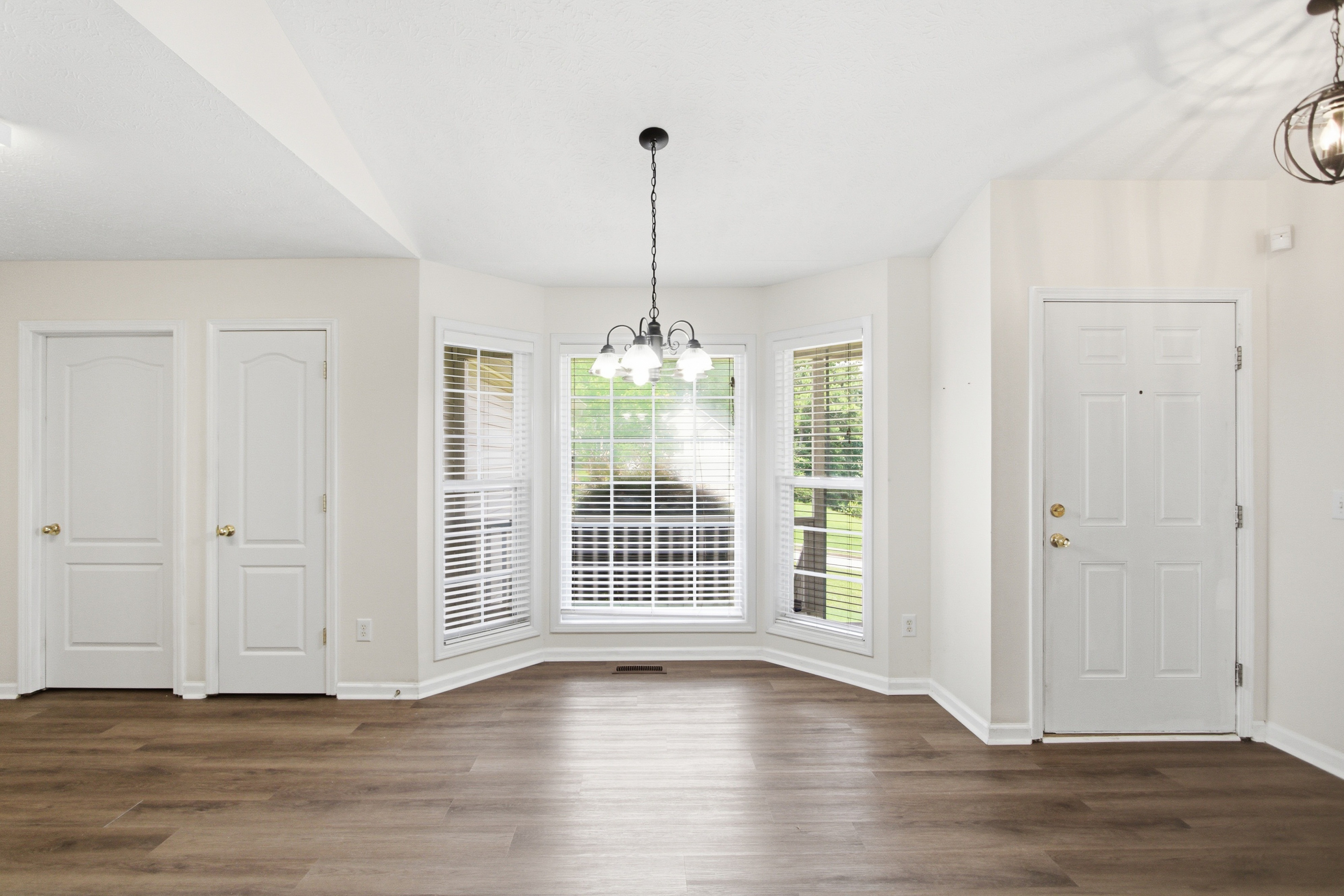 Photo 9 of 28 of 9458 Creekstone Ct, Villa Rica, GA