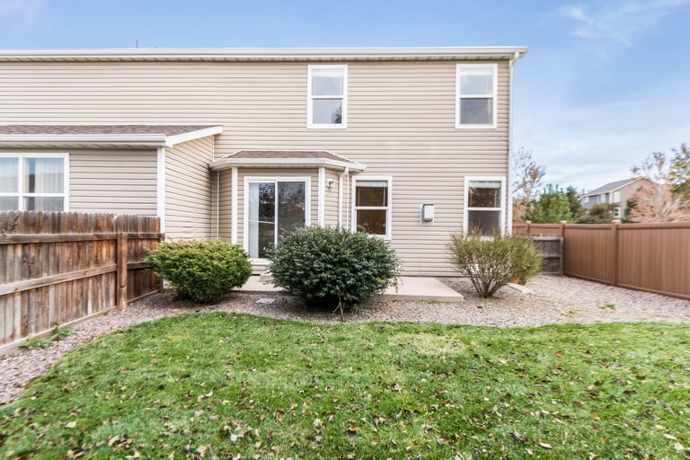 Photo 5 of 17 - 5509 S Quemoy Cir, Aurora, CO 80015