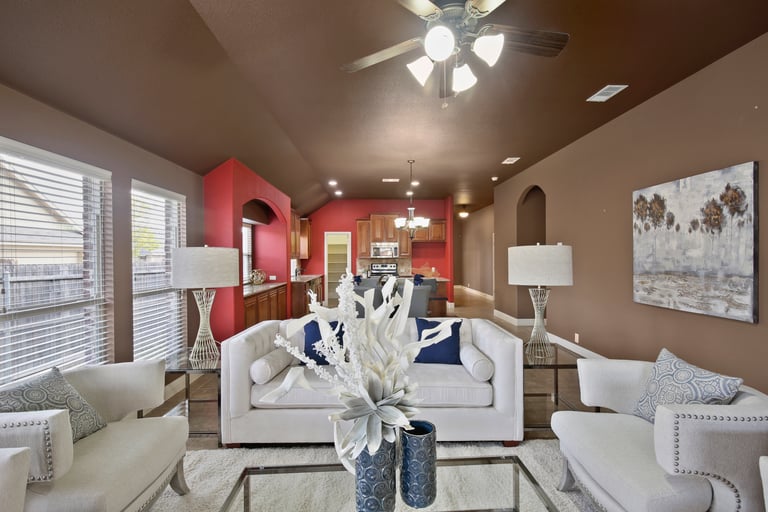 Photo 5 of 33 - 6605 Thistle Wood Dr, Midlothian, TX 76065