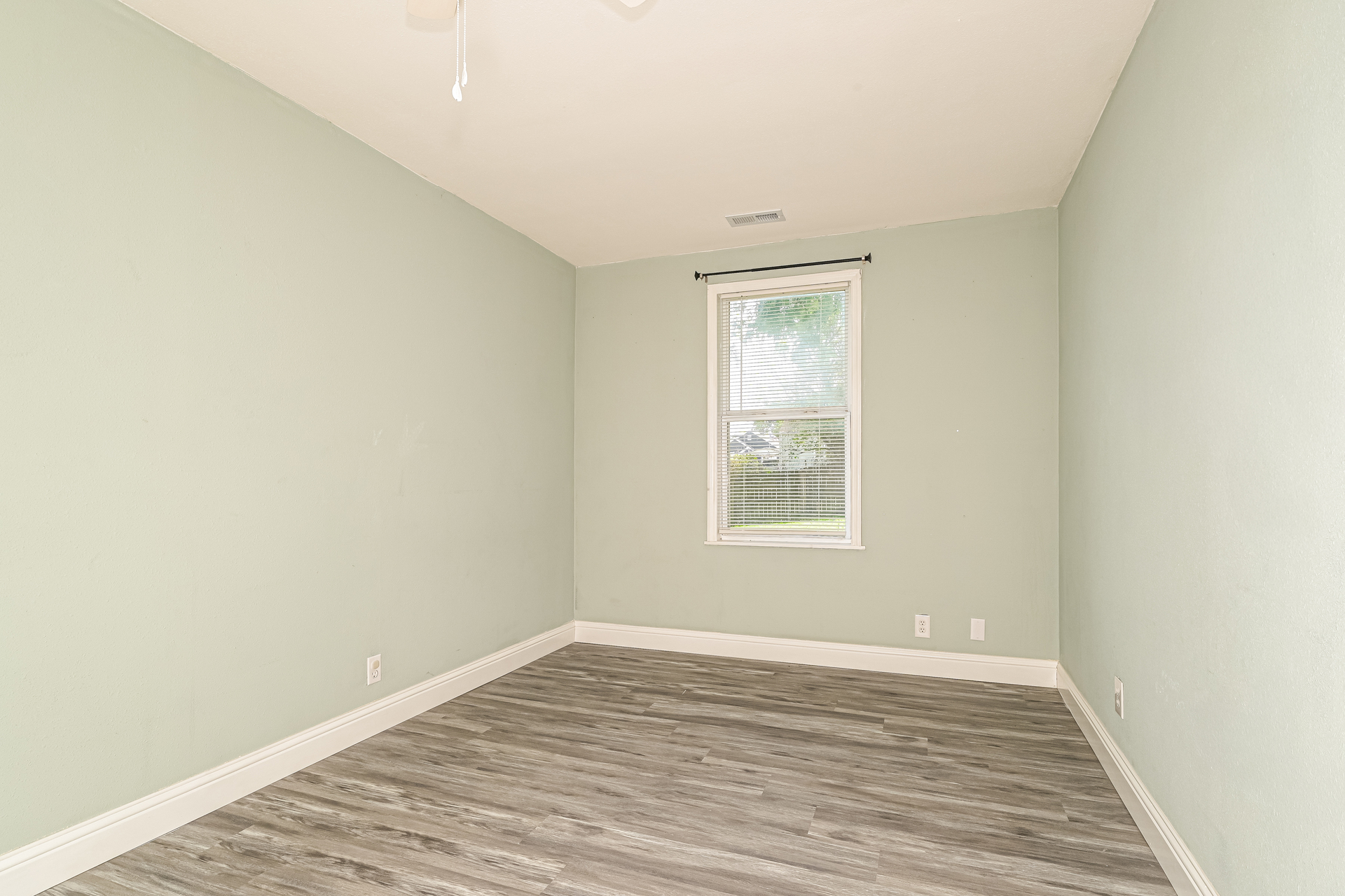 Photo 17 of 20 of 920 Maupin St, Saint Clair, MO