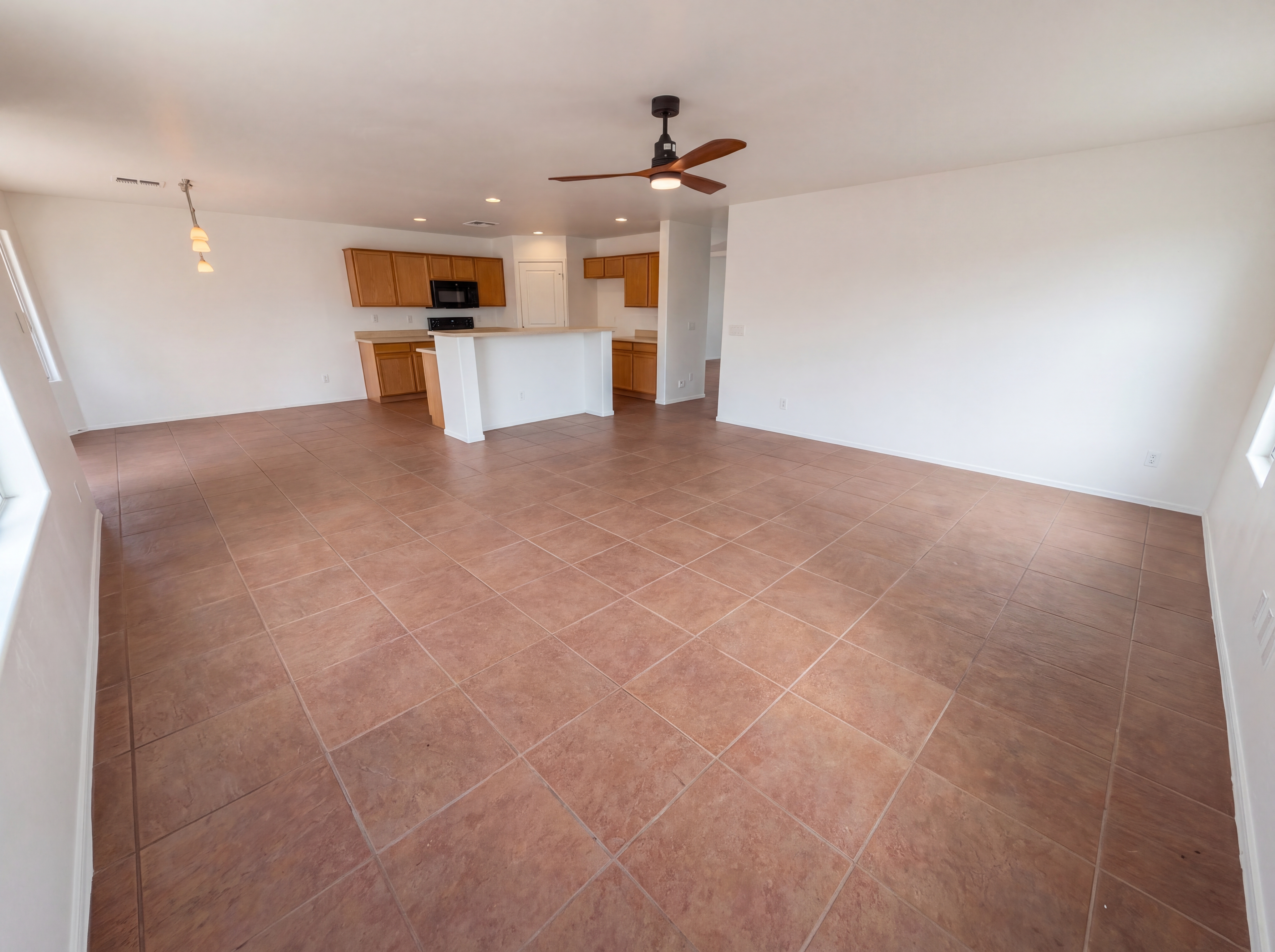 Photo 12 of 36 of 15140 N 174th Dr, Surprise, AZ