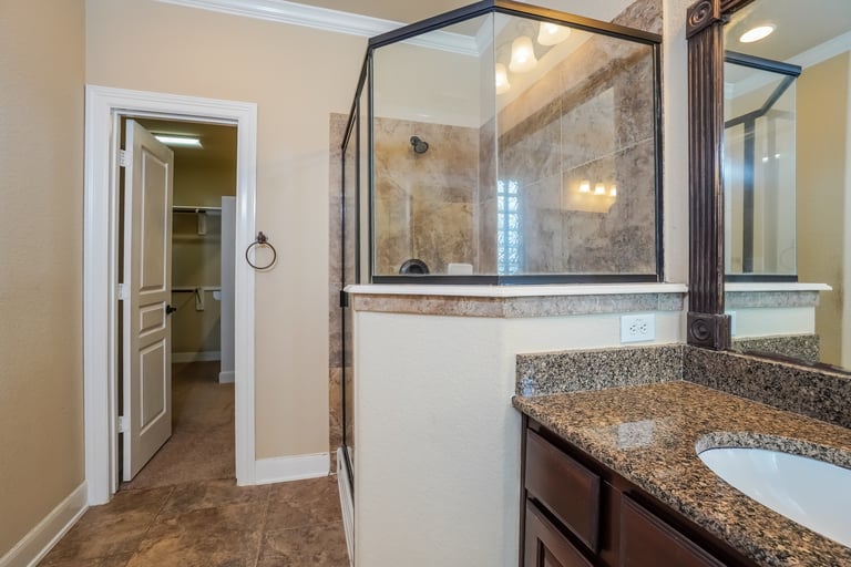 Photo 19 of 27 - 9642 Lavender Mist Ln, Katy, TX 77494