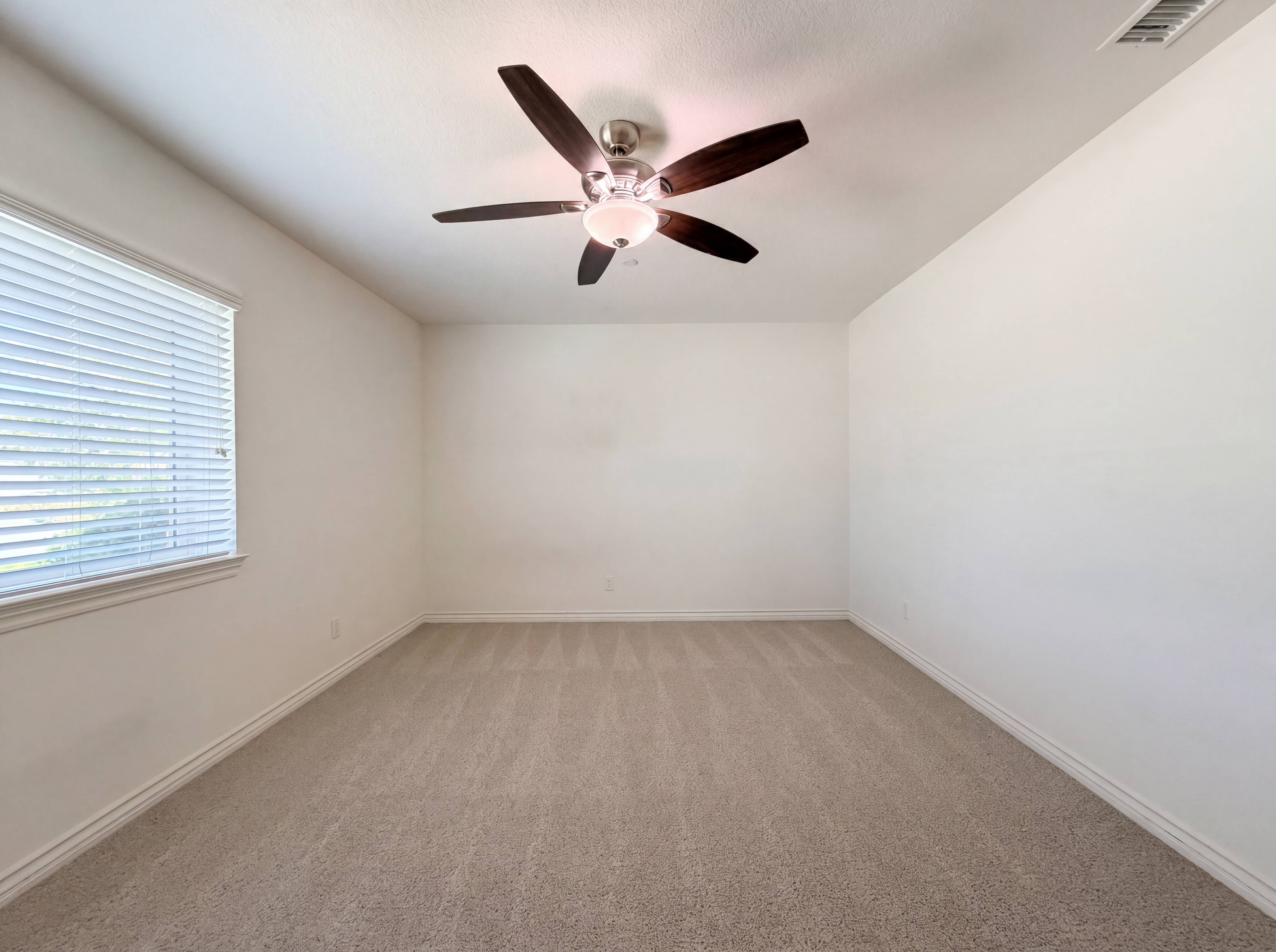 Photo 20 of 27 of 5654 Forry Ct, Lancaster, CA