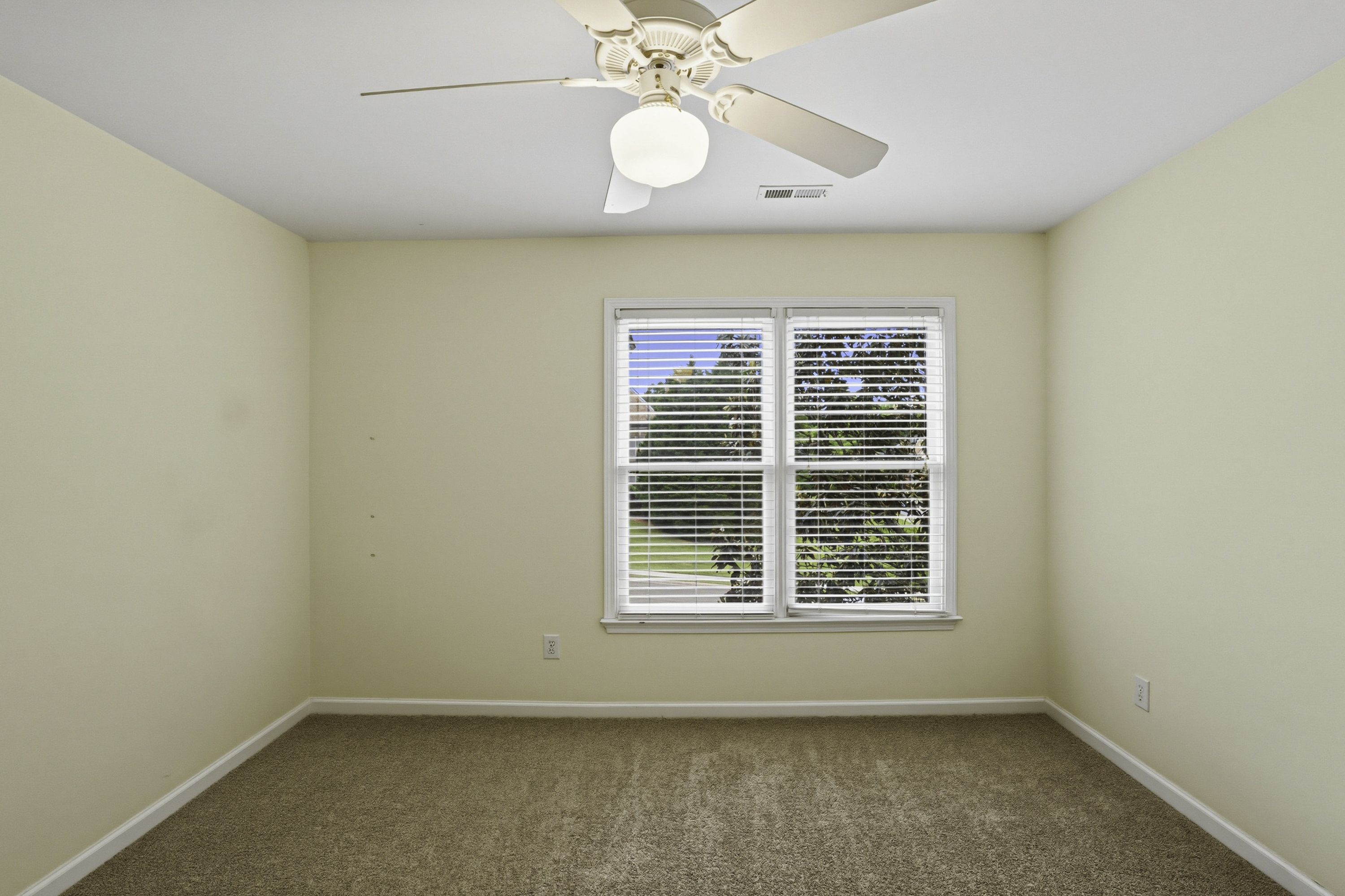 Photo 18 of 42 of 105 Bellhaven Ave, Fayetteville, GA