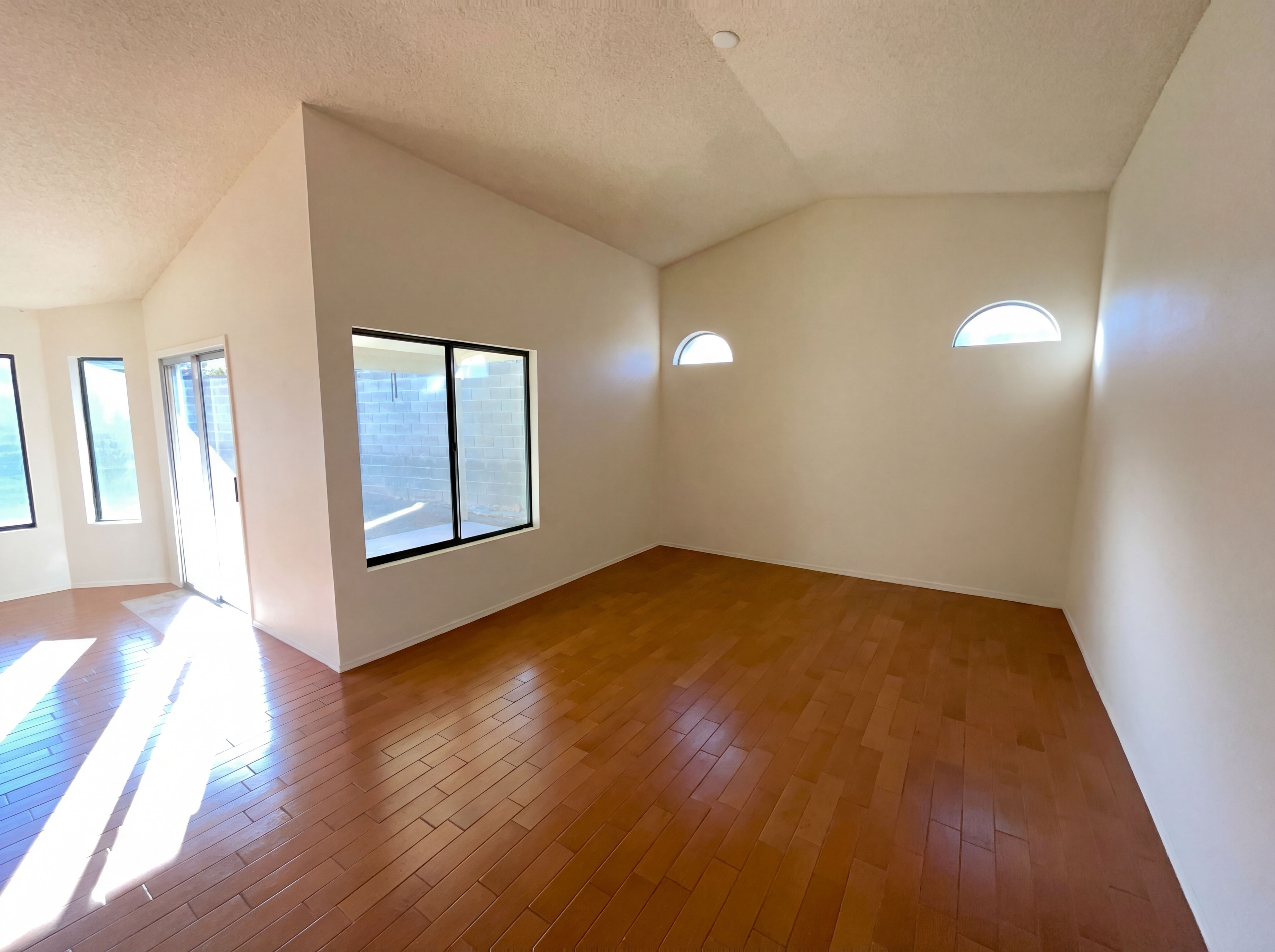 Photo 3 of 20 of 9248 N Eaglestone Loop, Tucson, AZ