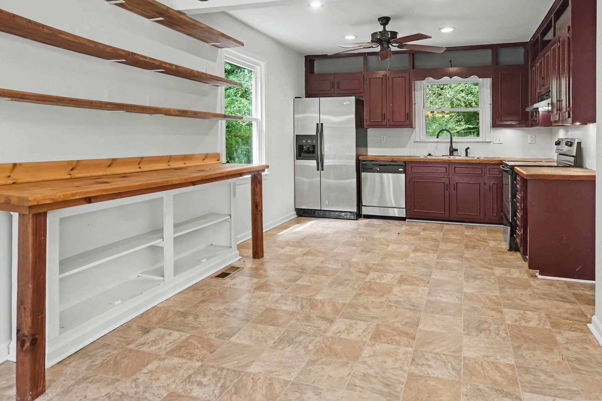 Photo 30 of 56 of 4676 Fairway Dr, Pinson, AL