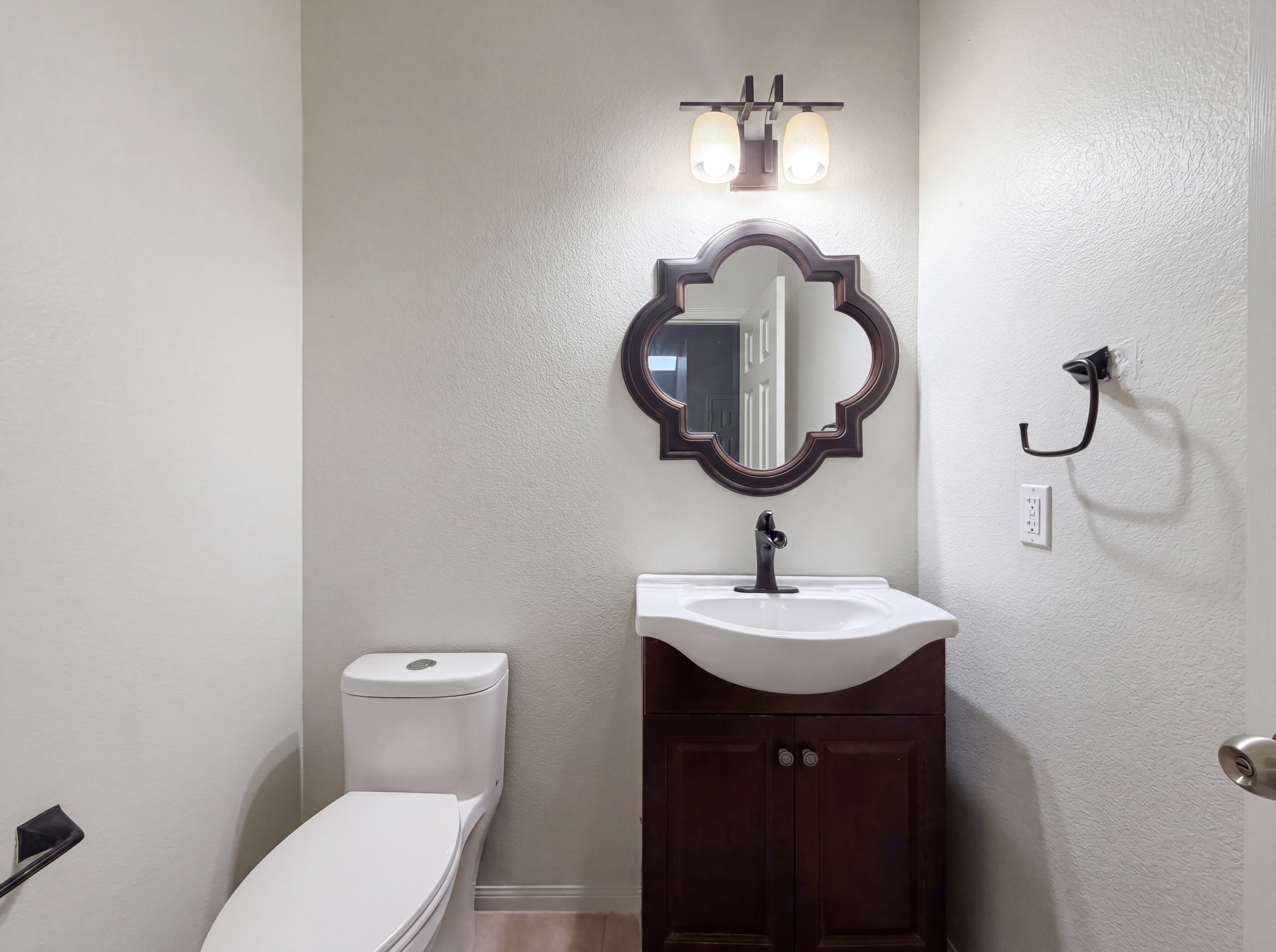 Photo 12 of 19 of 612 Sugar Brook Dr, Temple, TX
