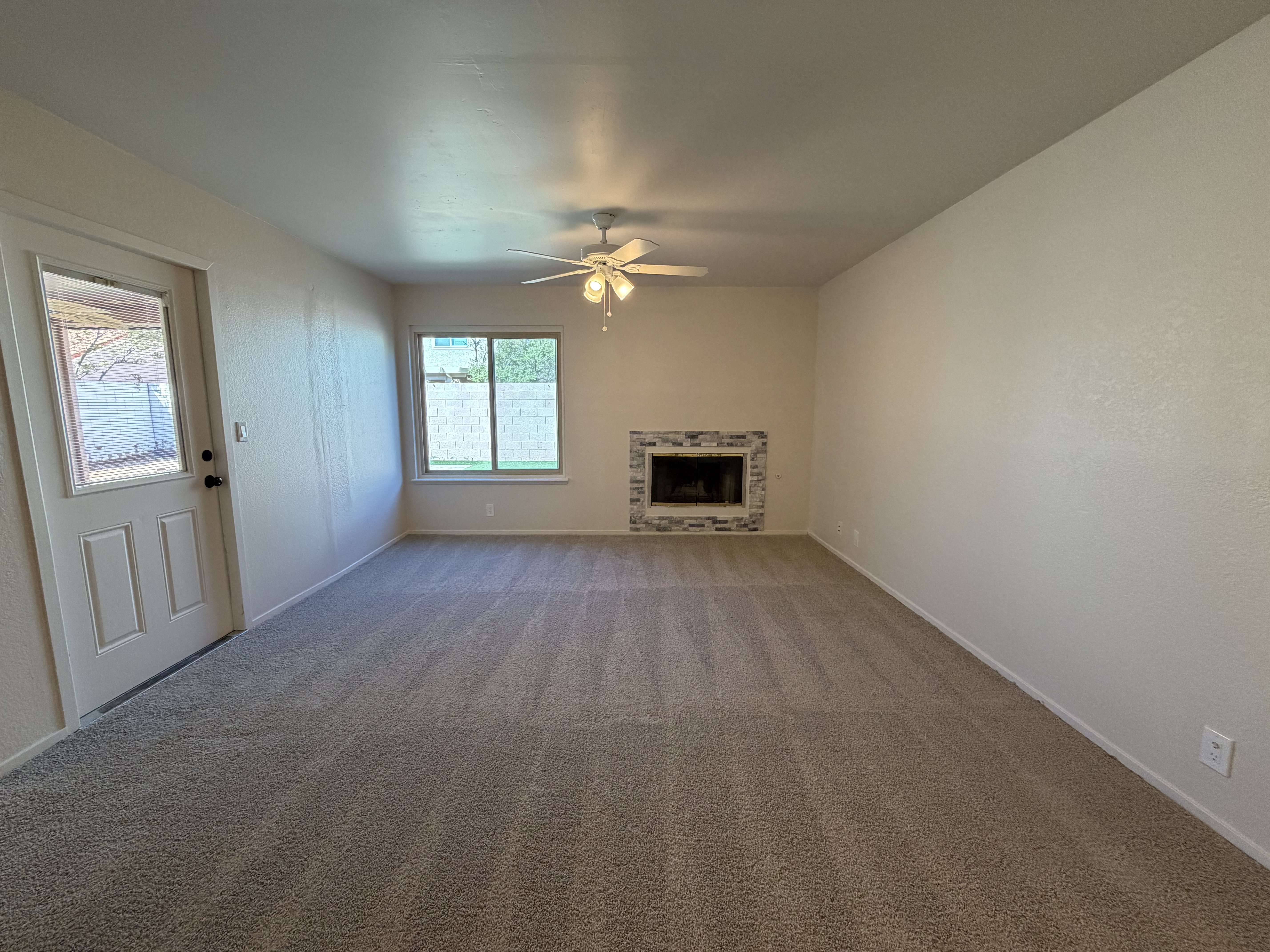Photo 11 of 43 of 57 Megan Dr, Henderson, NV