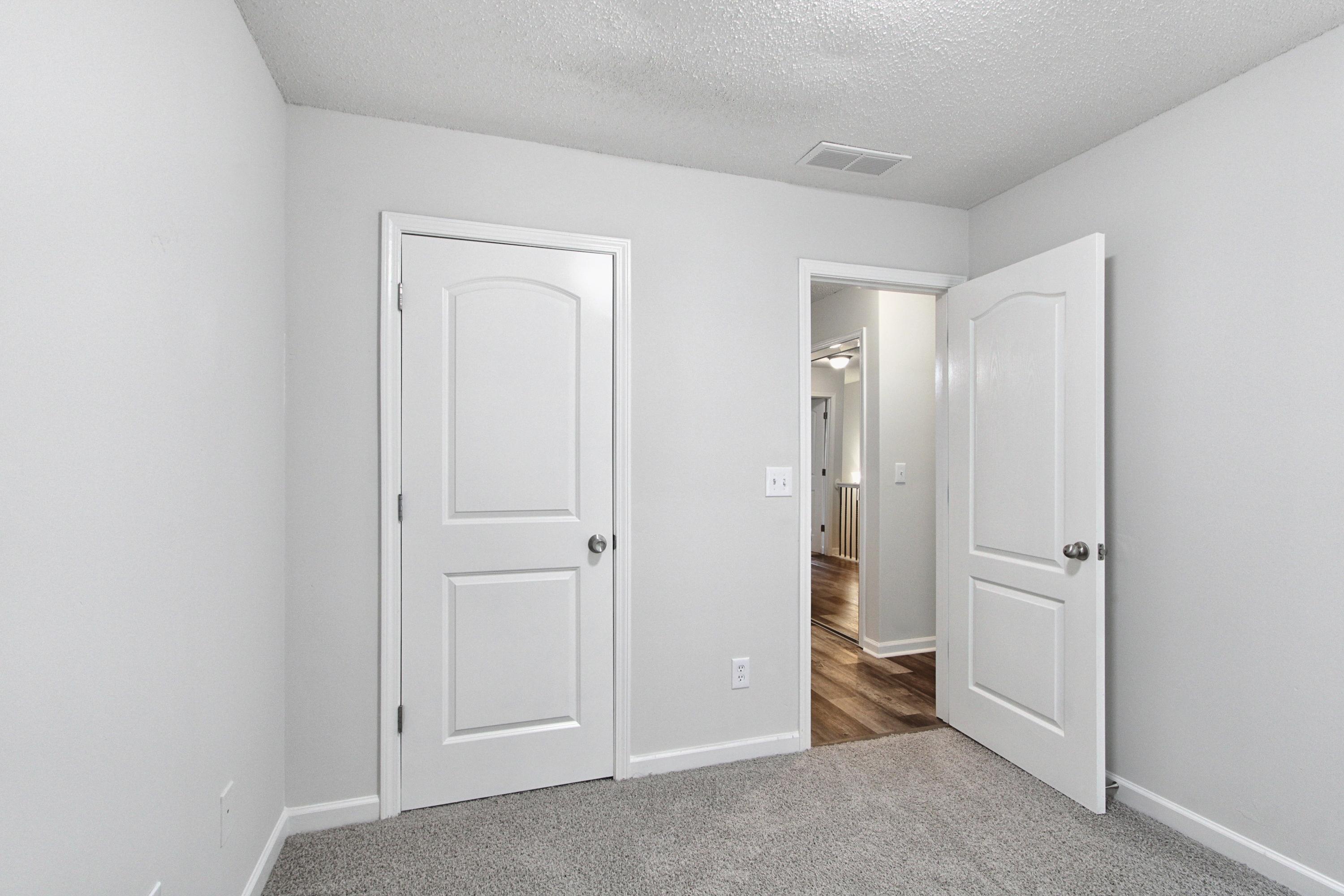 Photo 14 of 31 of 1508 Box Cir, Winder, GA