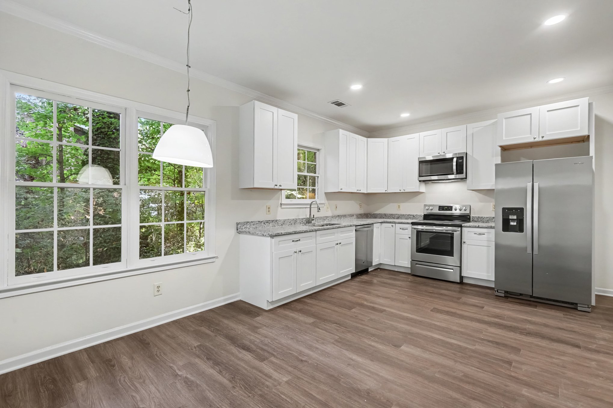 Photo 2 of 20 of 5818 Cobb Mdw, Norcross, GA