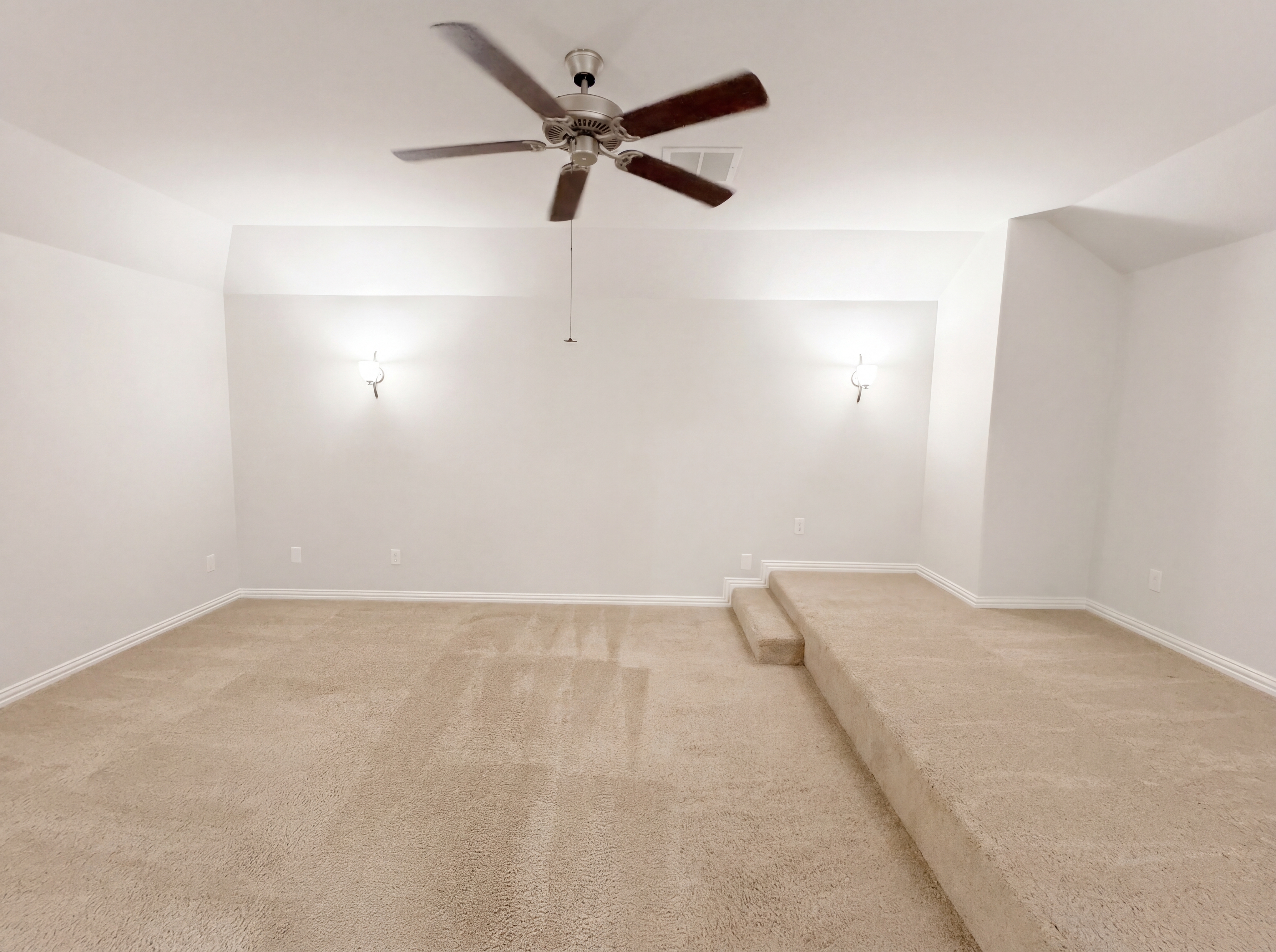 Photo 15 of 18 of 1501 Martin Creek Dr, Little Elm, TX