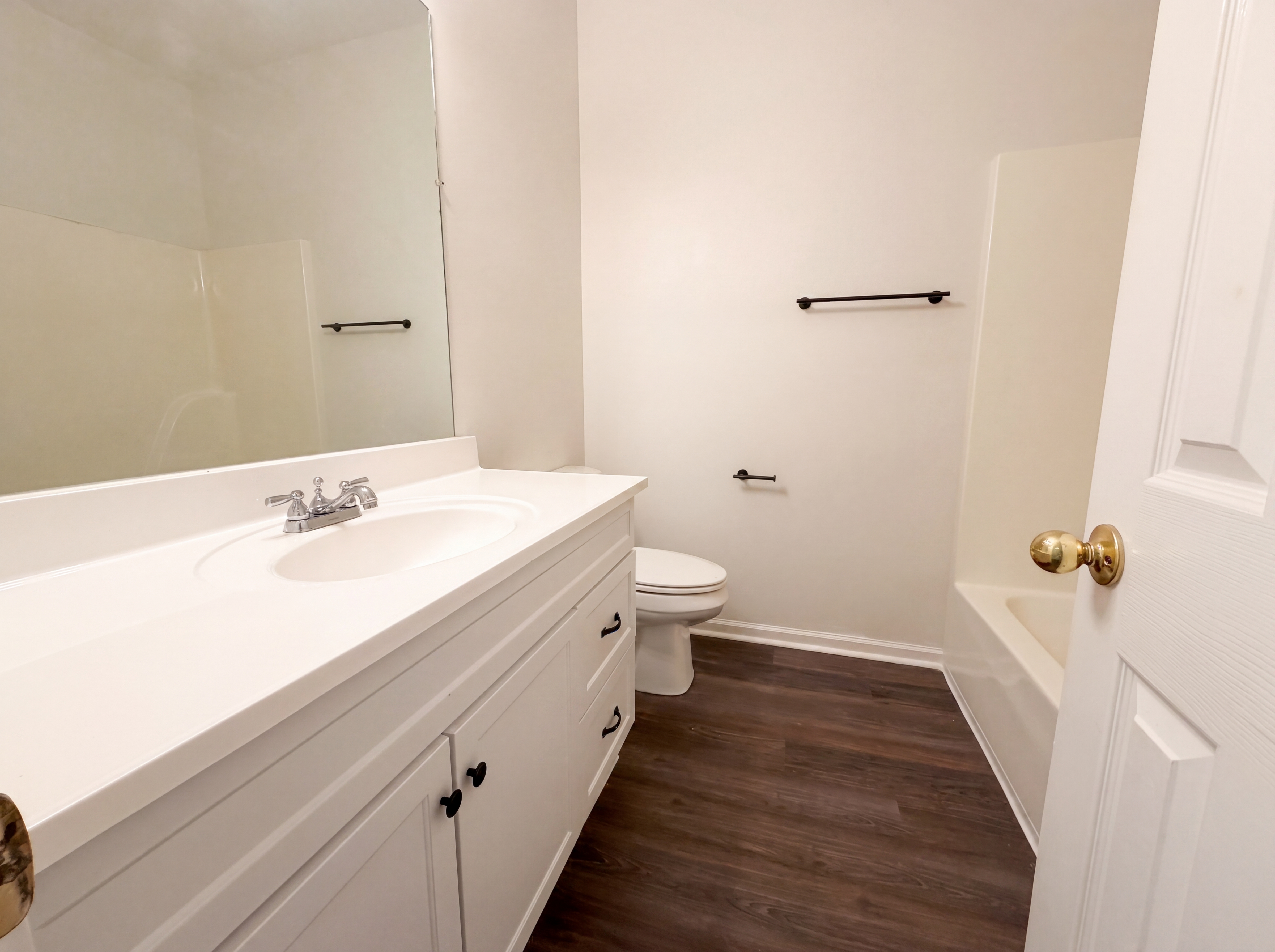 Photo 17 of 20 of 101 Cambridge Pointe Dr, Alabaster, AL