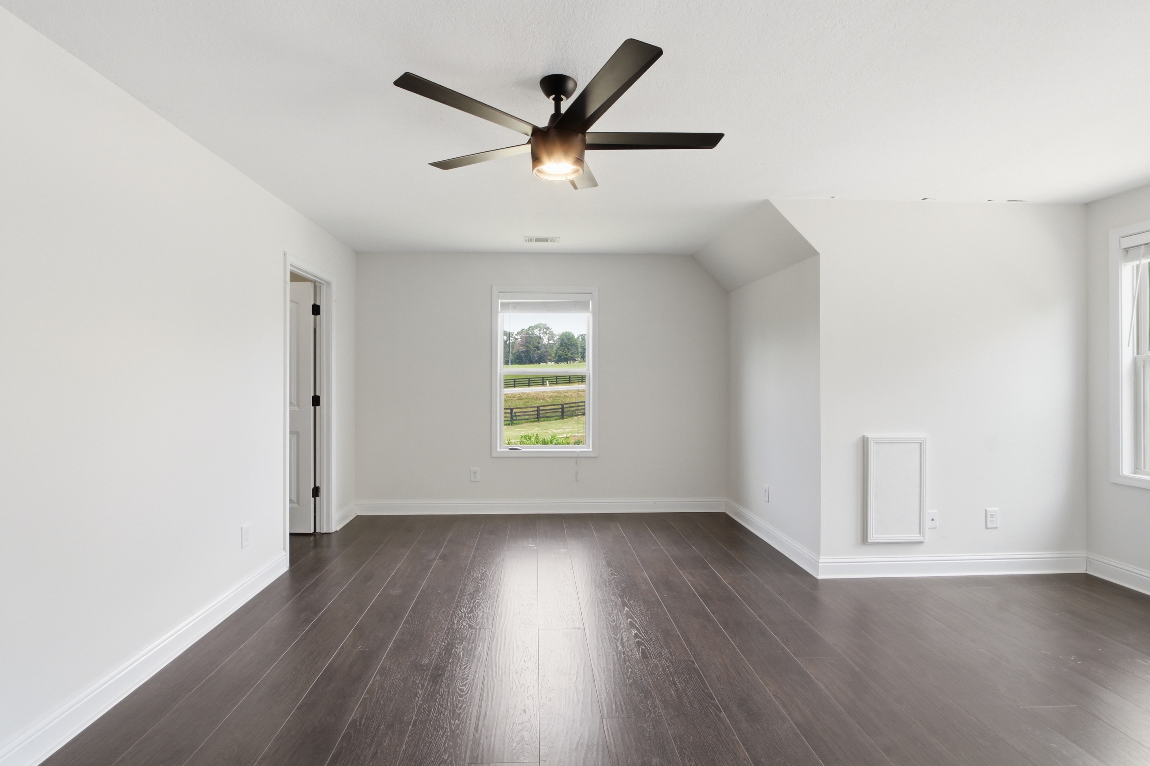 Photo 26 of 42 of 454 Woodbriar Dr, Jefferson, GA