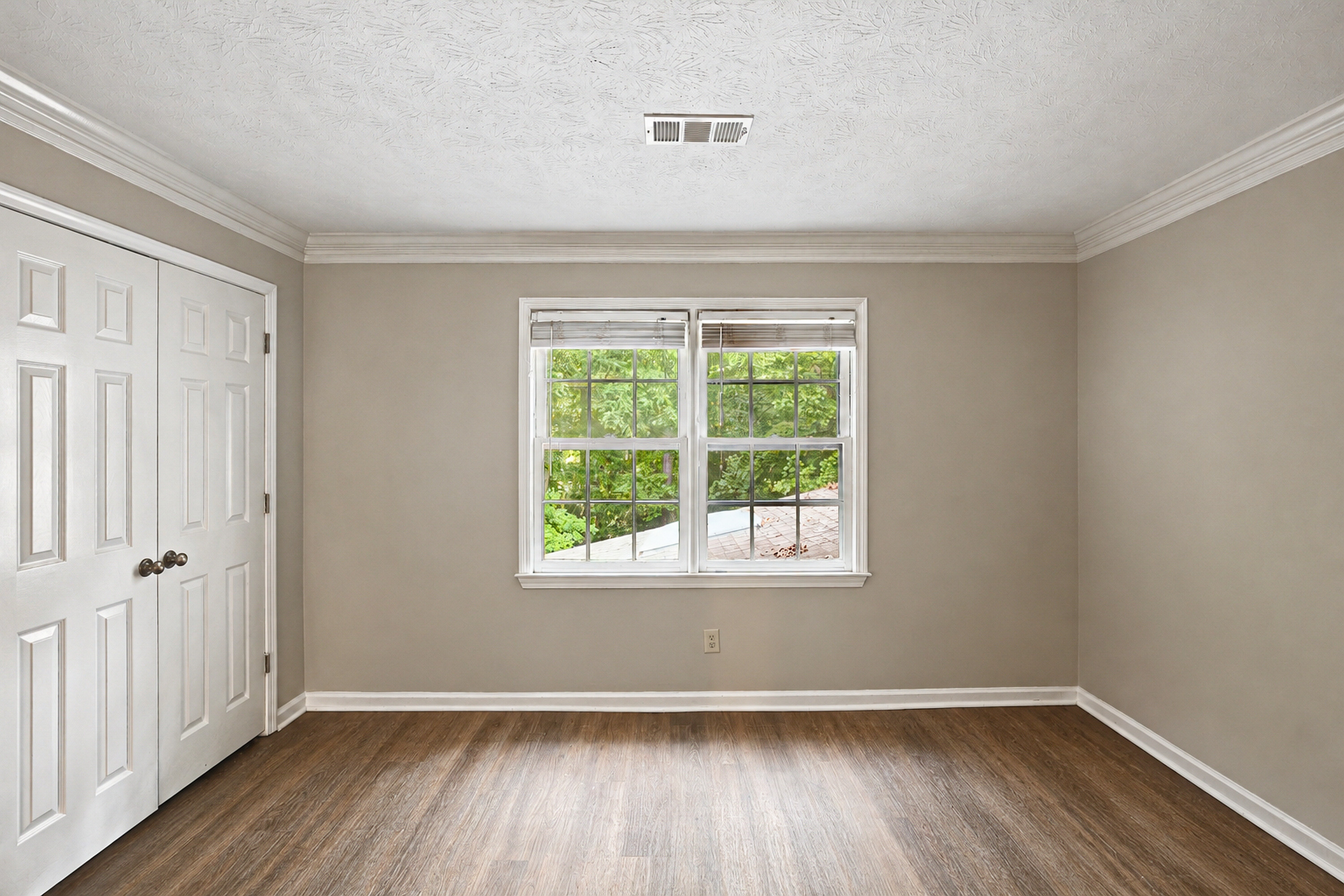 Photo 30 of 63 of 2360 Kimbrough Ct, Sandy Springs, GA