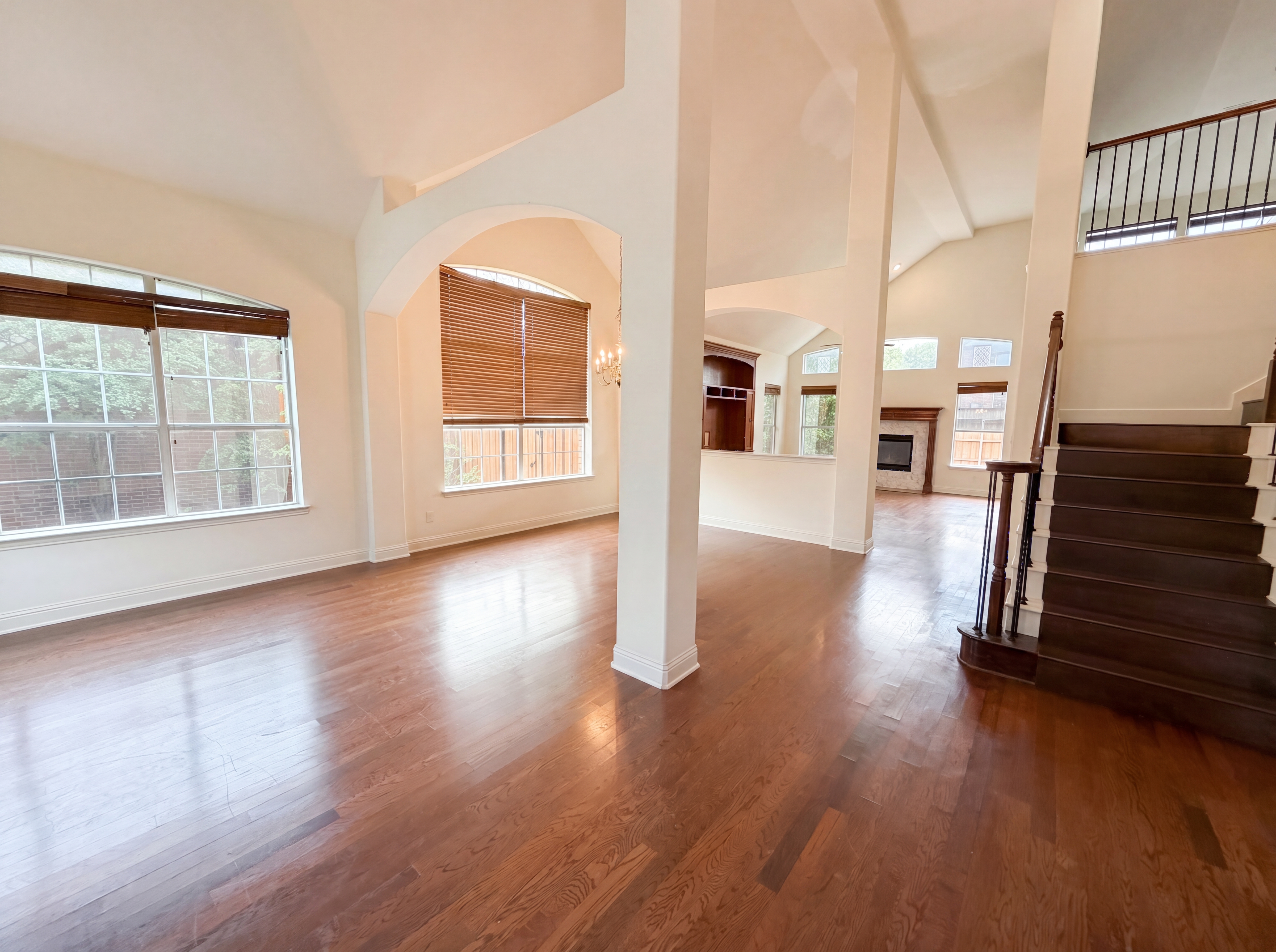 Photo 6 of 22 of 2446 Chesterfield Rd, Garland, TX