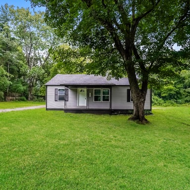 Property photo 1 of 120 White St