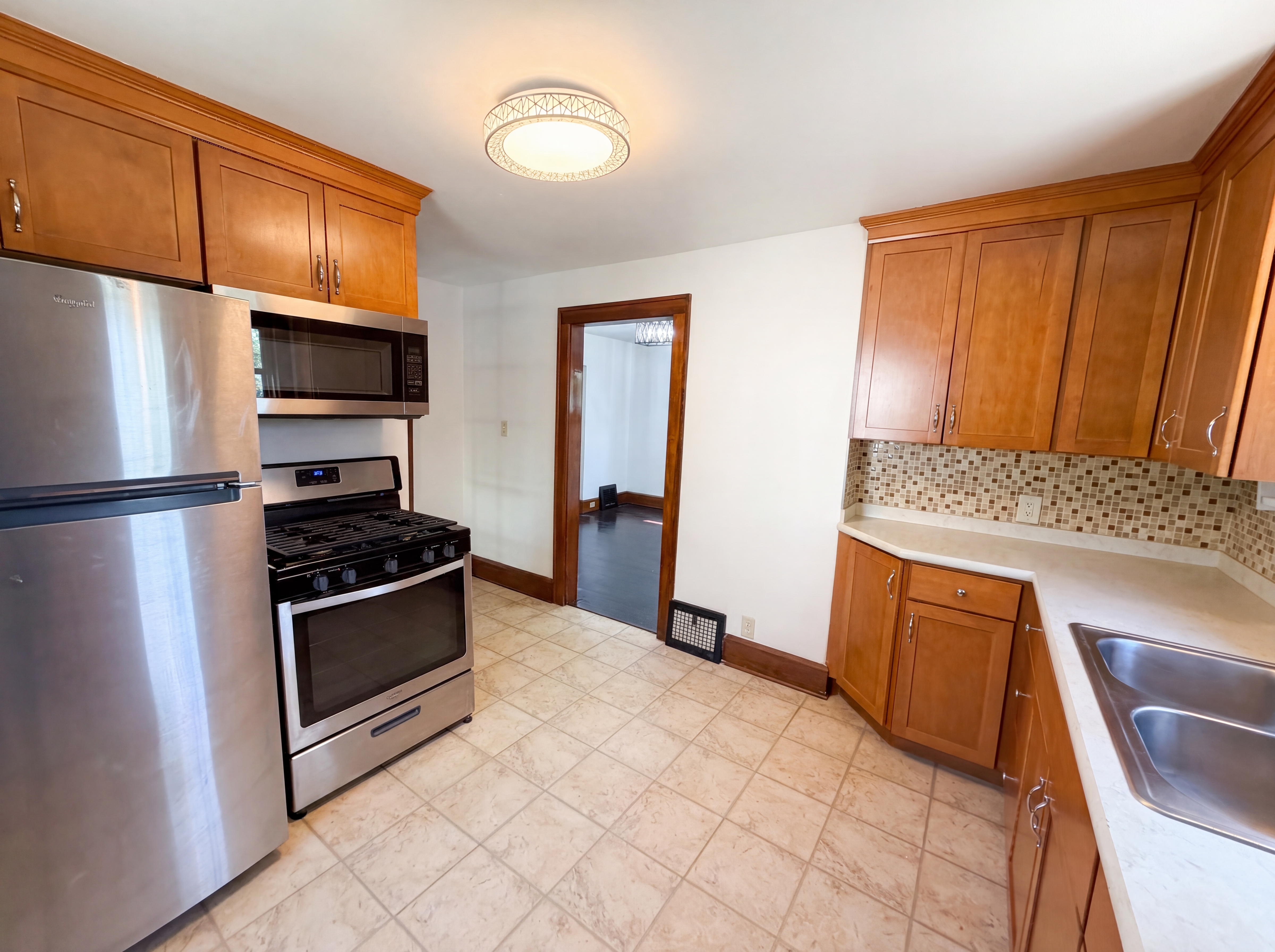Photo 9 of 23 of 384 Mildred St, Painesville, OH