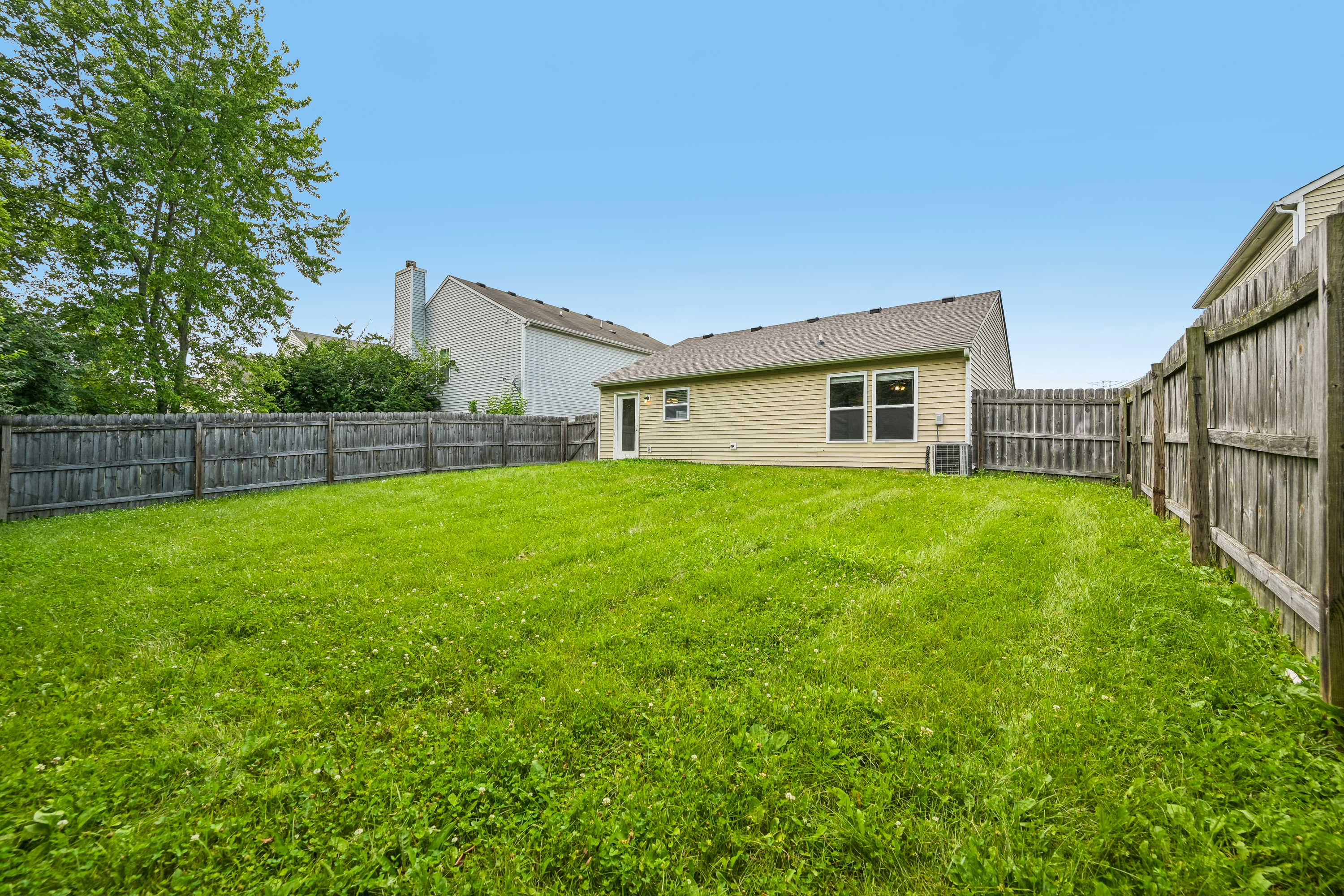 Photo 28 of 29 of 11355 Congaree Way, Indianapolis, IN