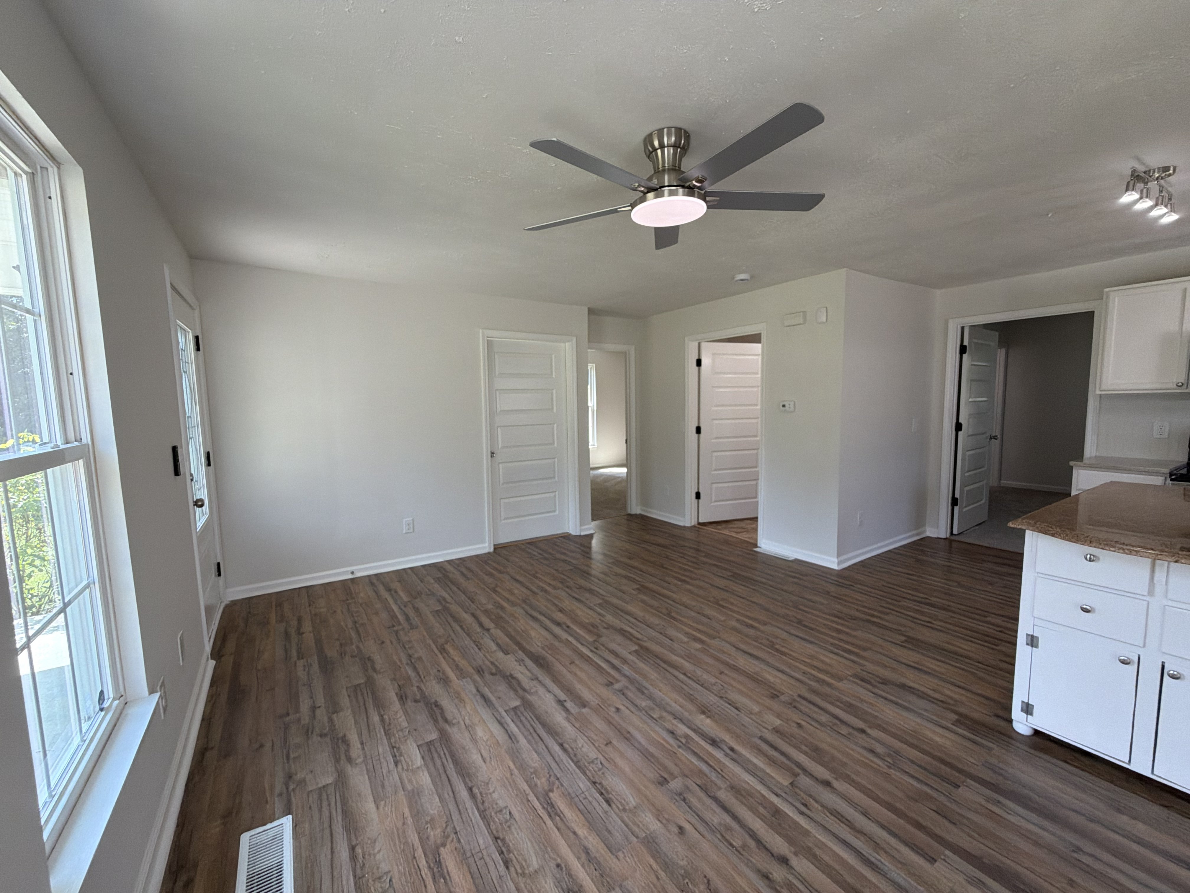 Photo 9 of 33 of 4982 Follansbee Rd, Winston Salem, NC