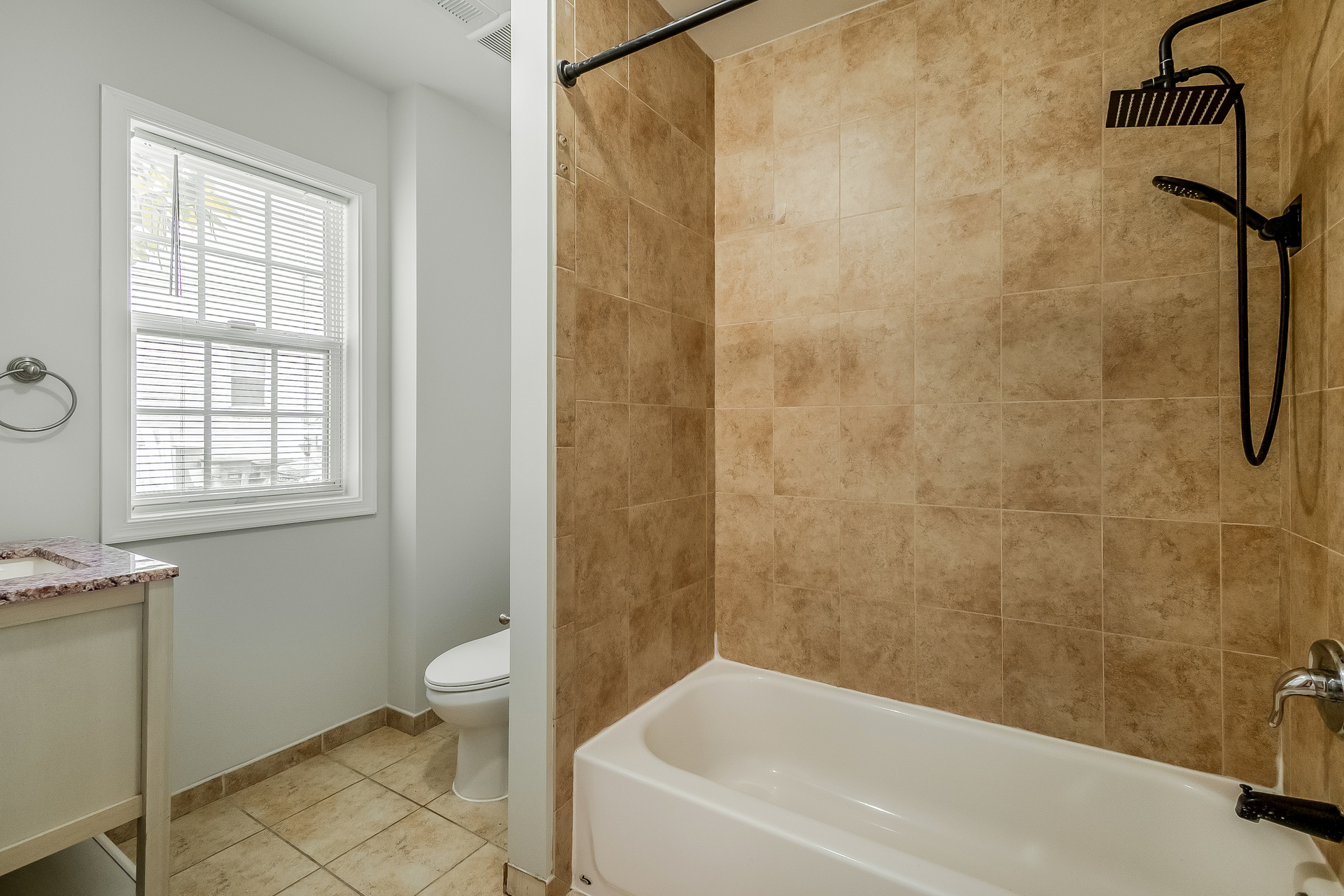 Photo 10 of 20 of 4933 Lee St NE, Washington, DC
