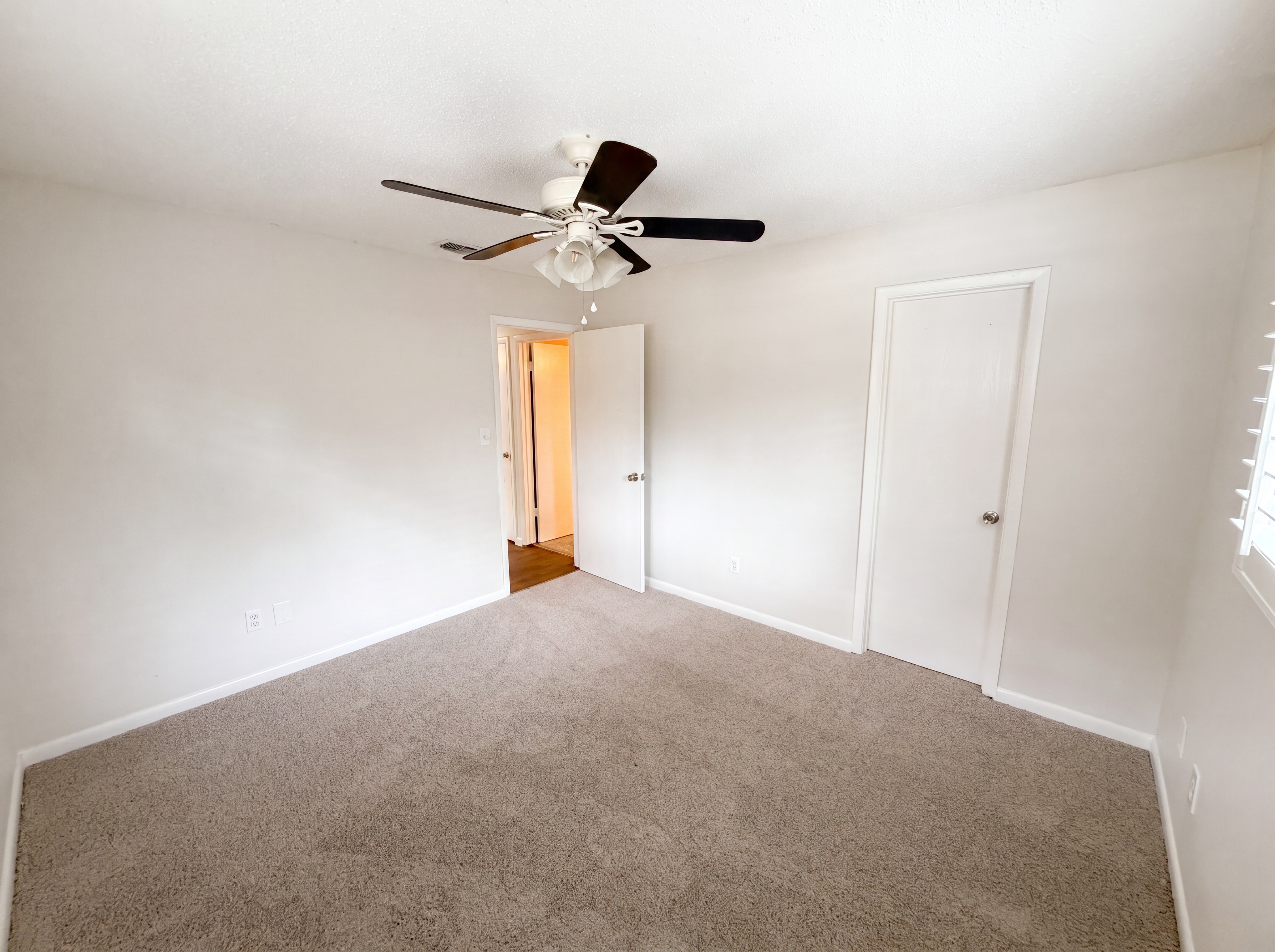 Photo 15 of 21 of 10316 Belgrove Pl, Orlando, FL