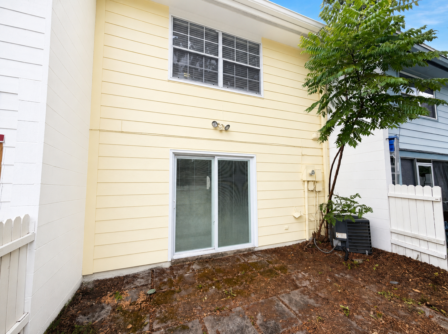 Photo 5 of 24 of 2308 S Park Ave, Sanford, FL