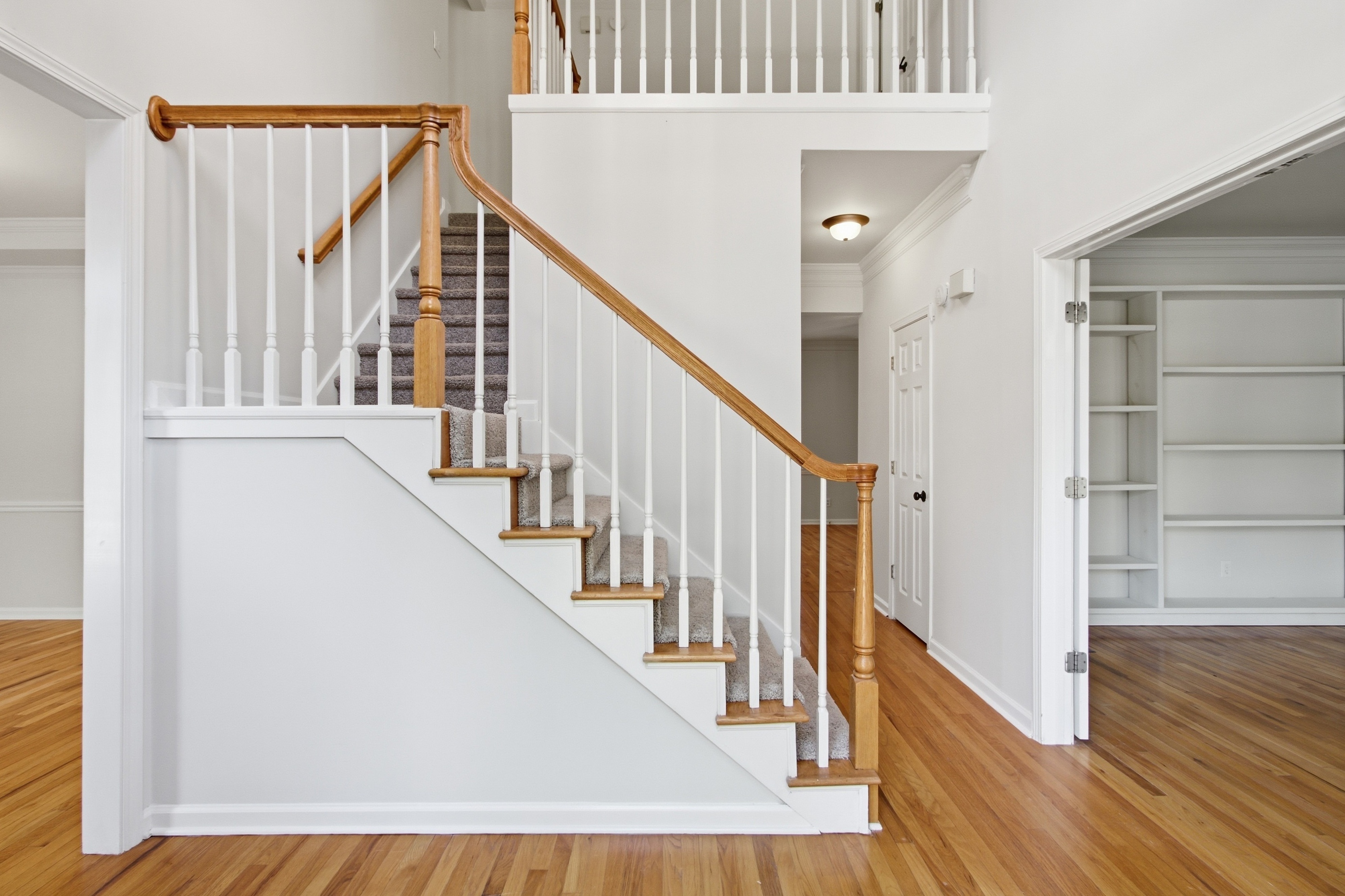 Photo 11 of 26 of 1900 Milfield Cir, Snellville, GA