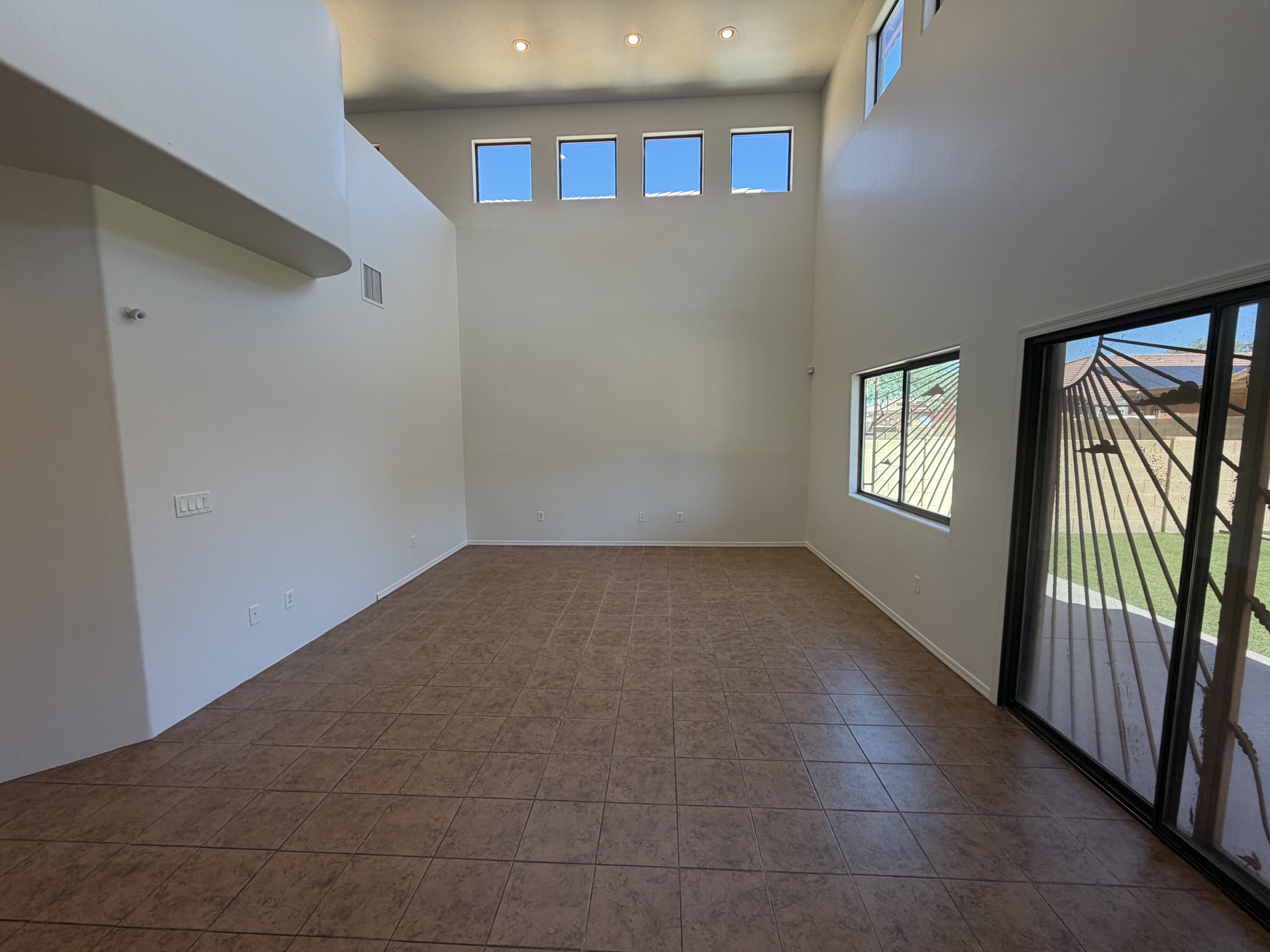 Photo 3 of 24 of 4849 S Albacete Ave, Tucson, AZ