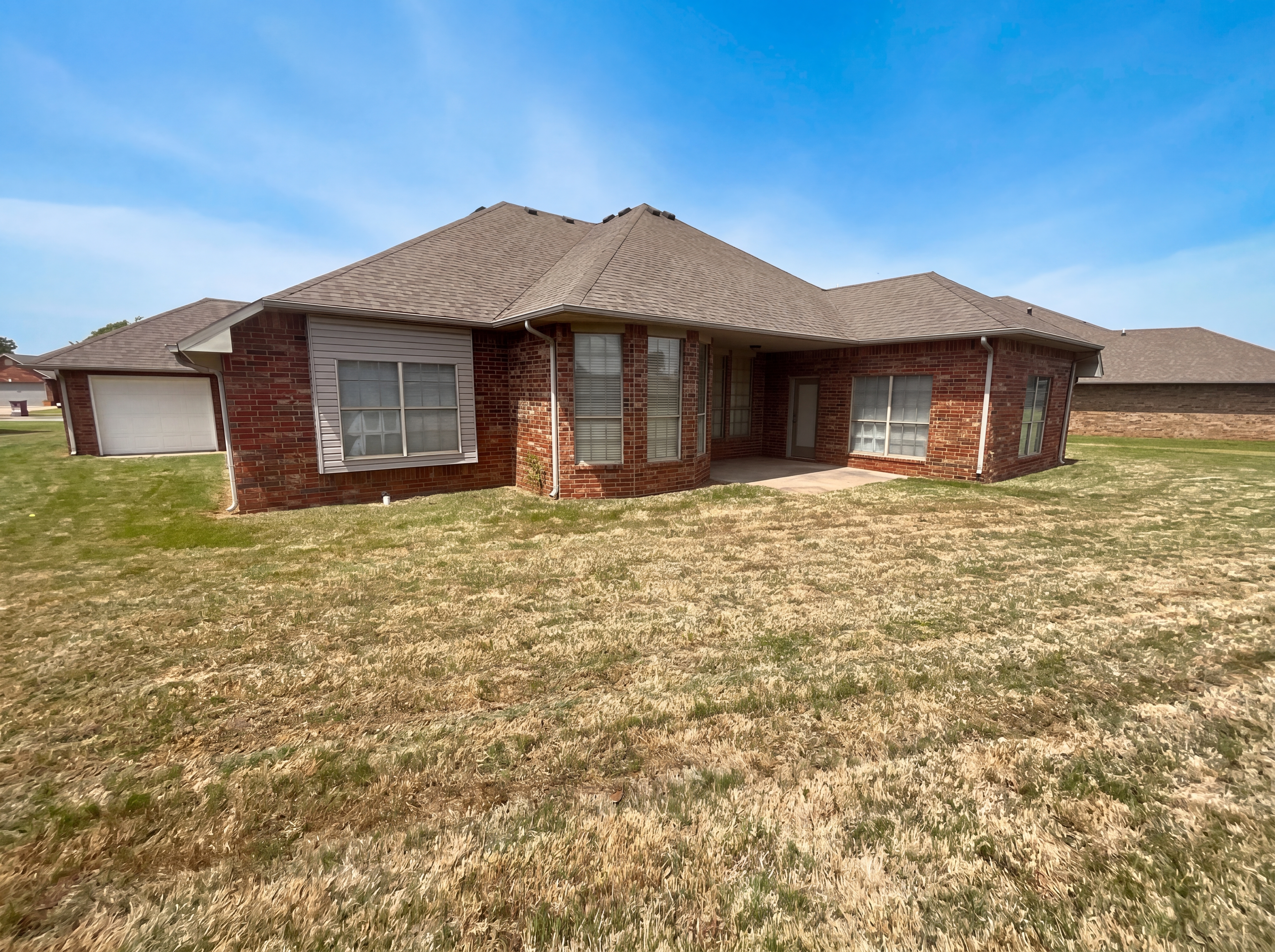 Photo 5 of 21 of 13808 S Robinson Ave, Oklahoma City, OK