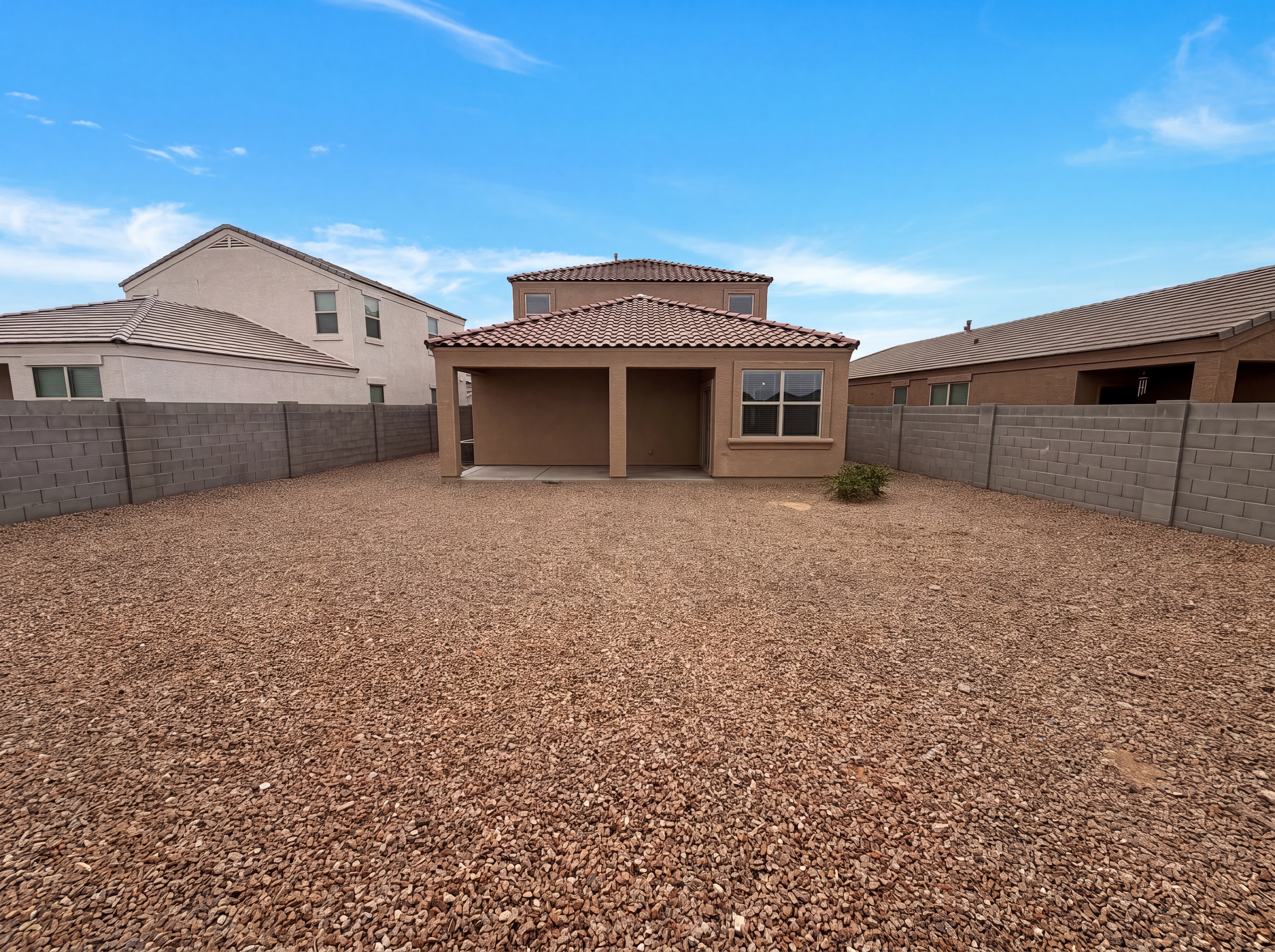 Photo 5 of 36 of 30970 W Amelia Ave, Buckeye, AZ