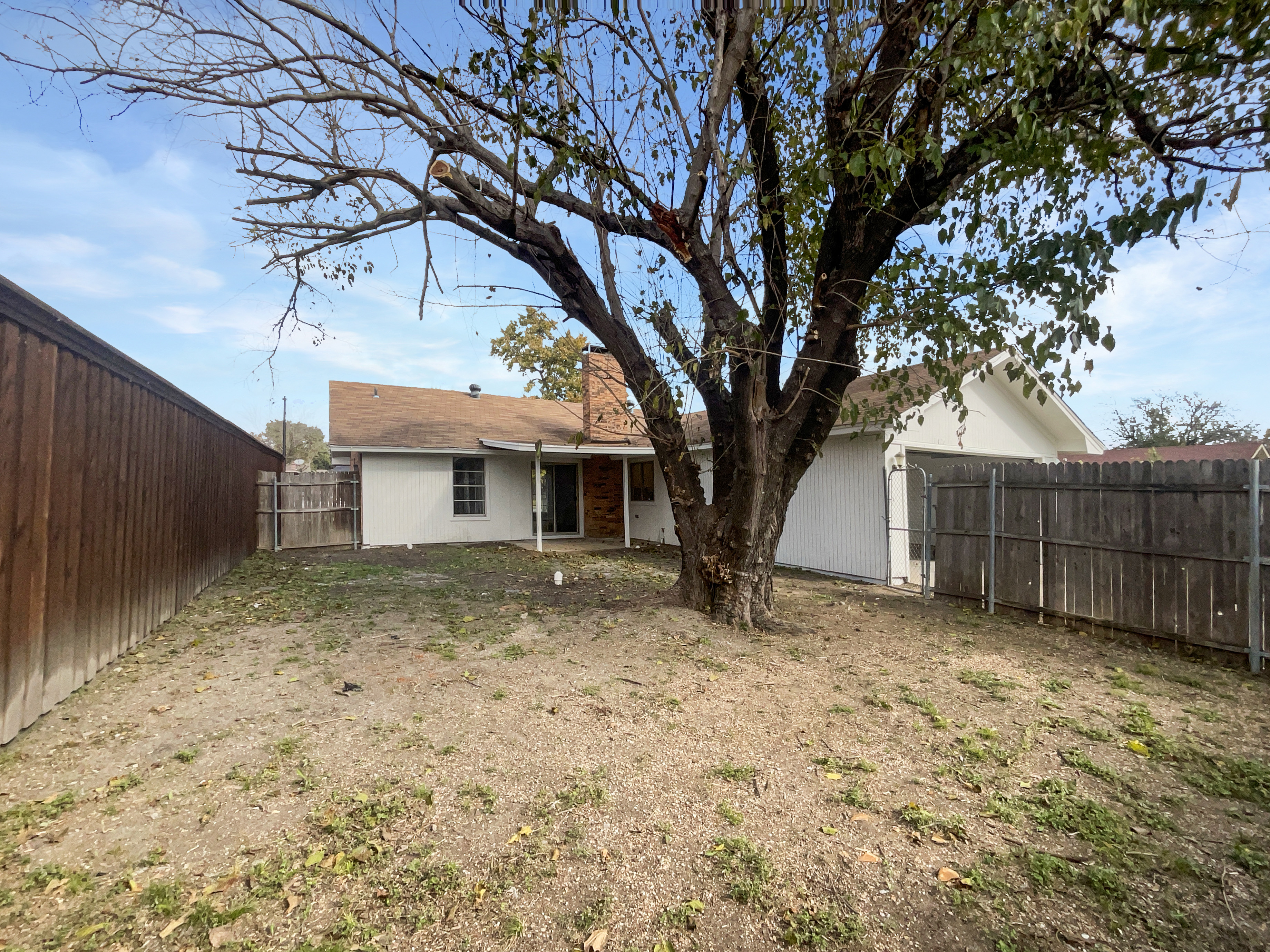Photo 24 of 25 of 1426 Whiteoak Dr, Garland, TX