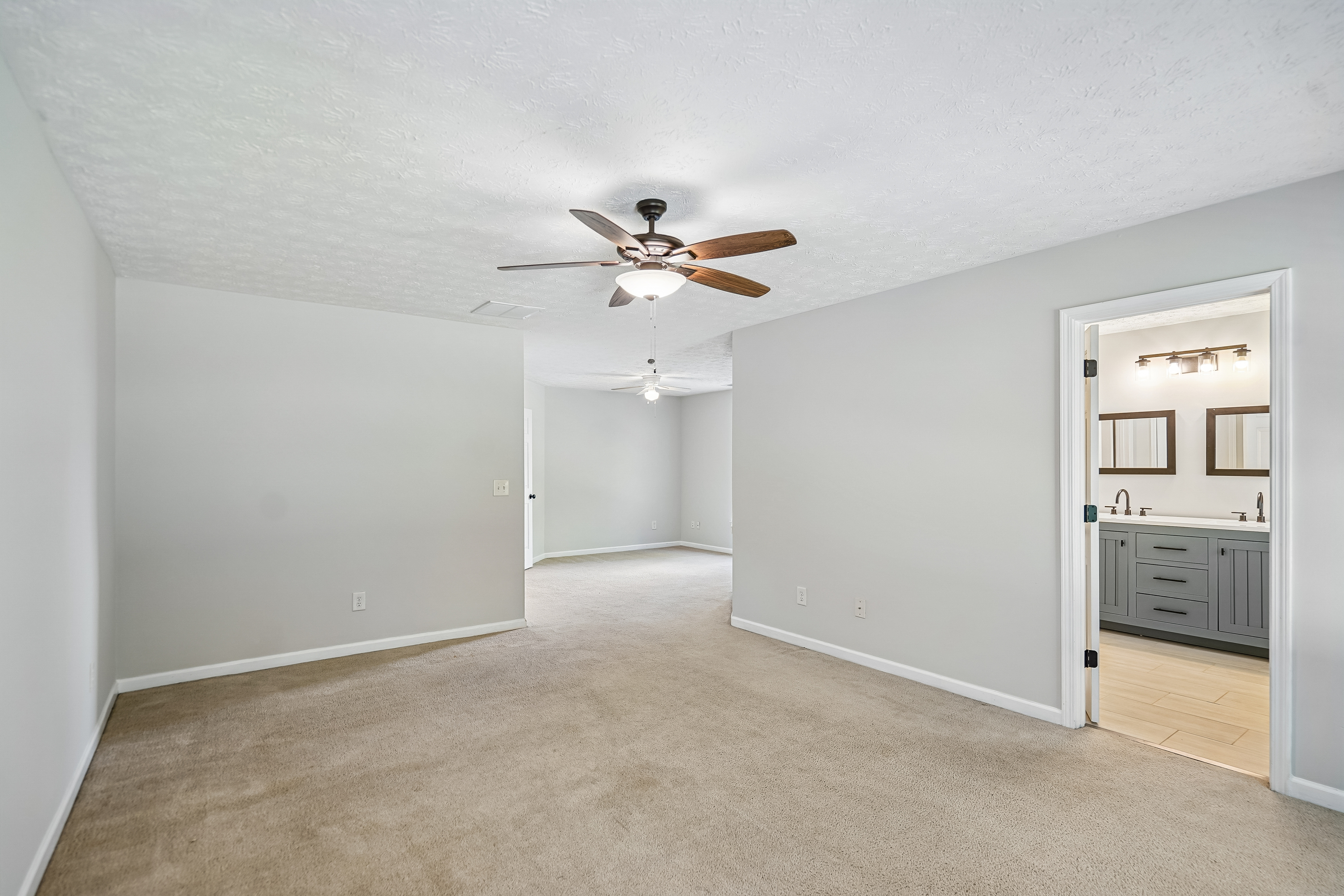 Photo 24 of 31 of 2213 Skylar Leigh Dr, Buford, GA