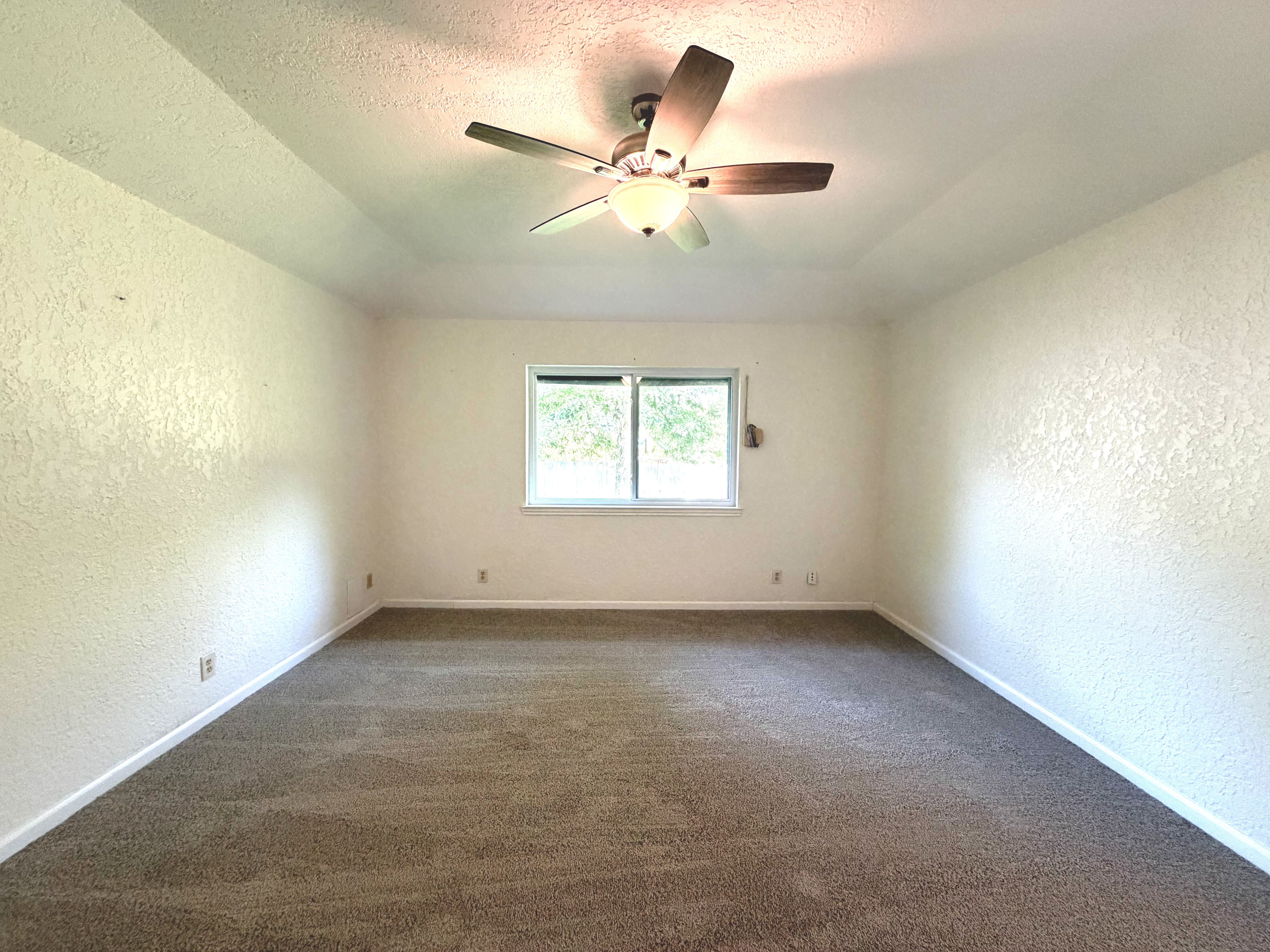 Photo 4 of 18 of 4107 Rock Ct, Temple, TX